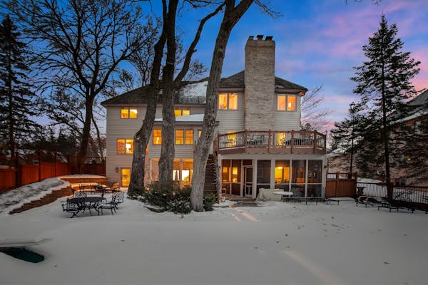 Ex-Vikings GM lists Eden Prairie home that's 'like a cabin Up North' for $975K