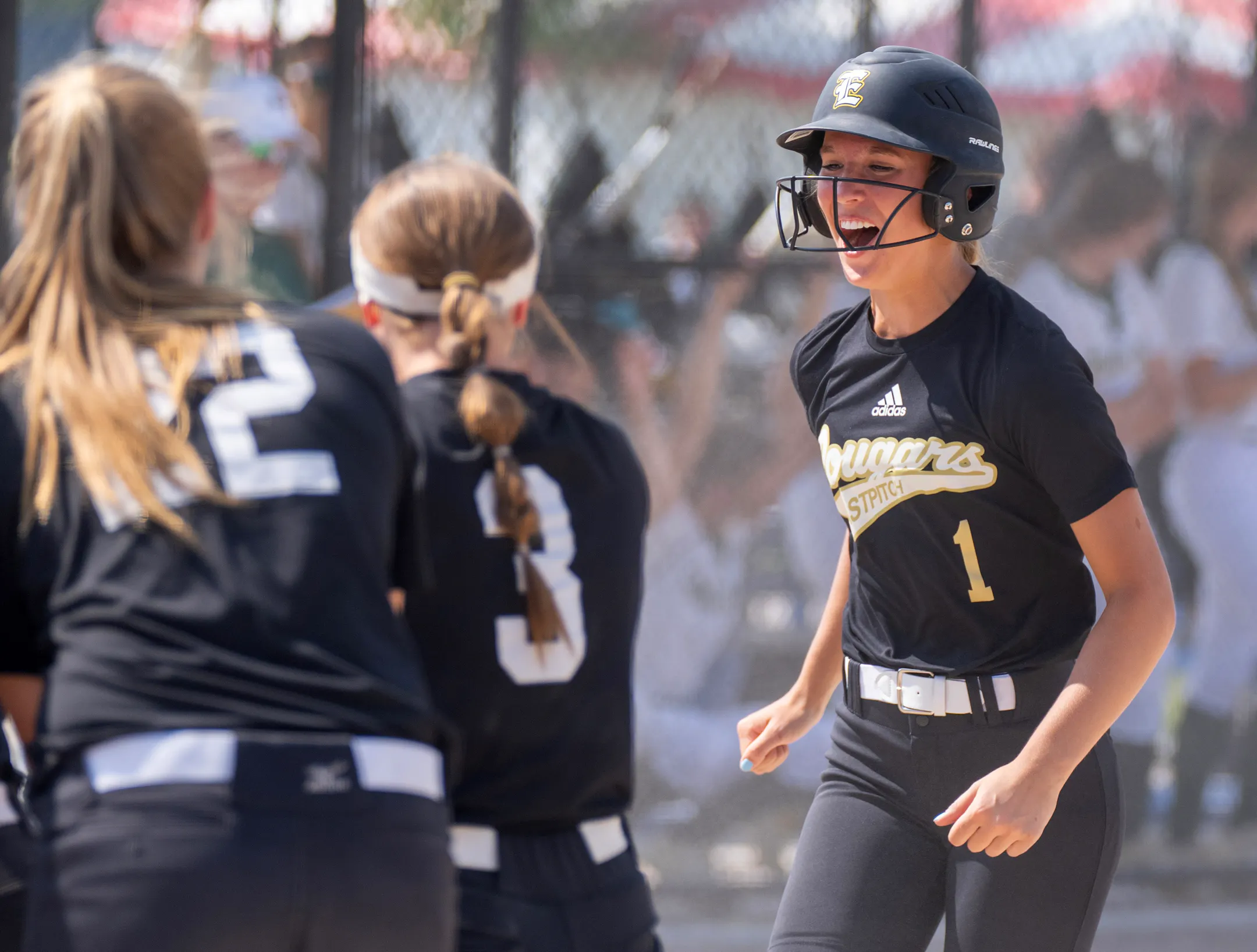 Mankato East rolls over Chisago Lakes for Class 3A softball championship