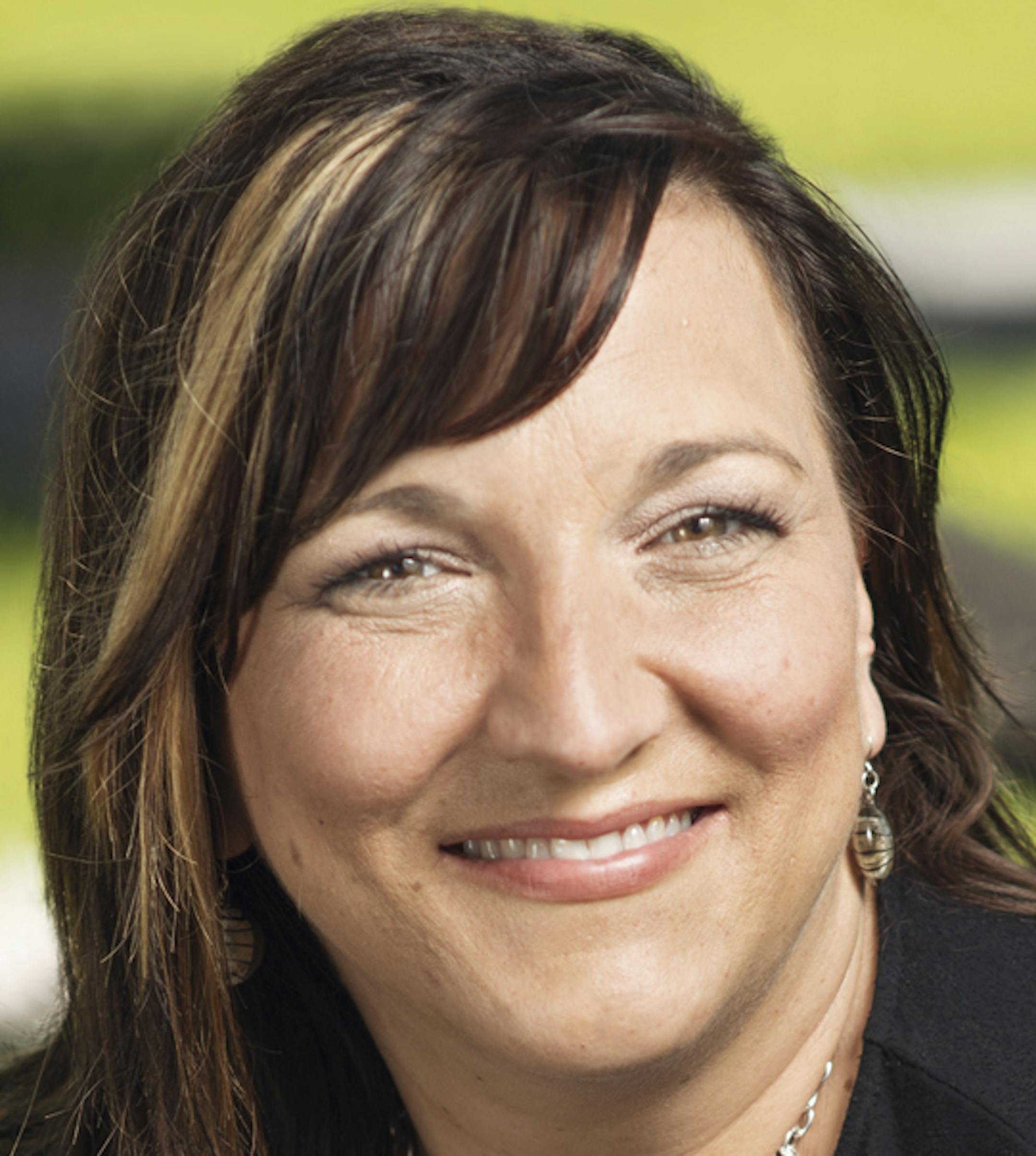 Brenda Anderdson reaches out to kids who have lived in multiple foster homes and have lost contact with family, as well as former teachers, coaches, and mentors. Many have never had someone who believed in them. An intensive trauma specialist at Anu Family Services, Brenda is a patient, compassionate listener, and her kind demeanor has allowed breakthroughs when others have given up. During her career, she has found permanent homes or connections for nearly all the youth with whom she has worked