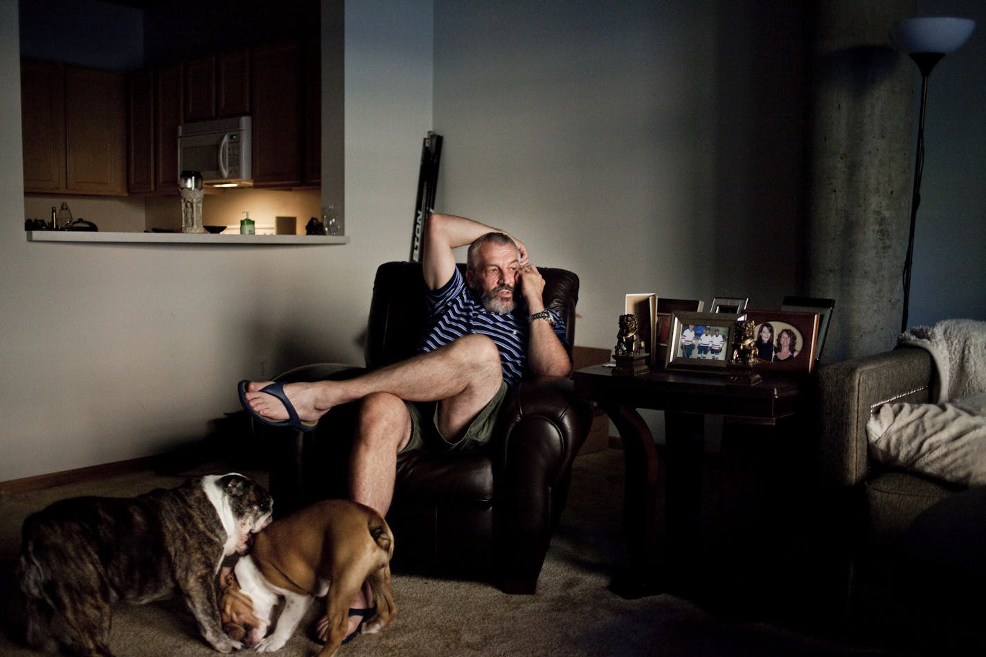 Len Boogaard, the father of Derek Boogaard, the former Minnesota Wild hockey player who died of an overdose, at the apartment where Derek overdosed in Minneapolis, Sept. 9, 2011. A trove of documents, compiled by Len offer a rare prescription-by-prescription history of the care given to a prominent, physically ailing athlete who struggled with addiction. (Marcus Yam/The New York Times) ORG XMIT: XNYT77