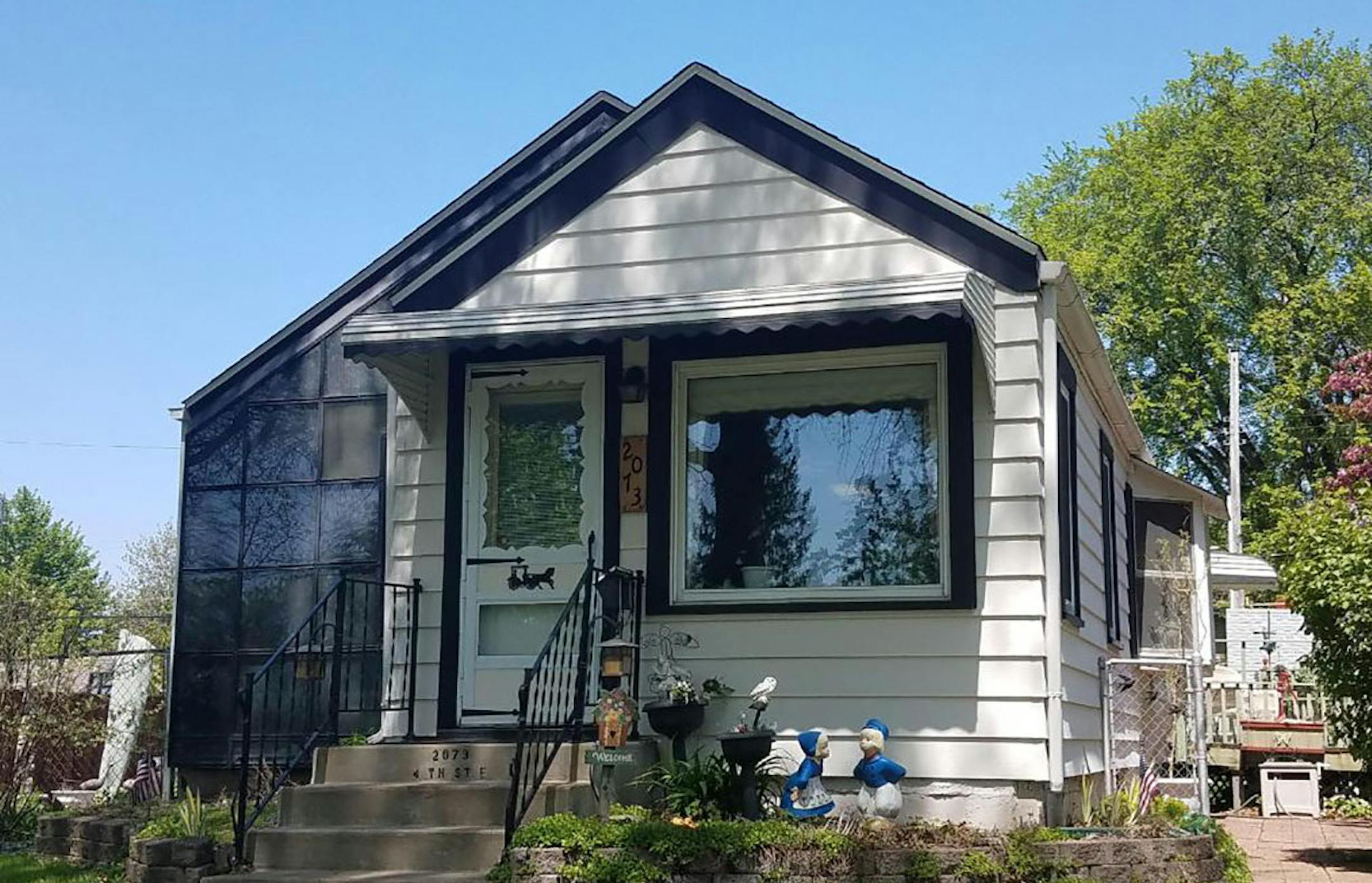 St. Paul
Built in 1925, this two-bedroom, one-bath house located in the Battle Creek-Highwood neighborhood has 884 square feet and features an eat-in kitchen, full finished basement, deck and a one-car detached garage. Listed by Larry Fidler, NorthStar Real Estate Associates, 651-307-3489.