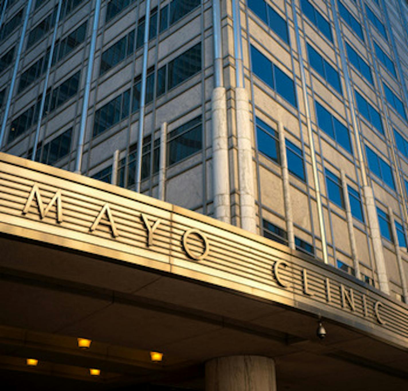 The Mayo Clinic Gonda building in Rochester, Minnesota. ] GLEN STUBBE • glen.stubbe@startribune.com Thursday, April 30, 2020 The Mayo Clinic Gonda building pictured in early evening light ORG XMIT: MIN2005011024490263