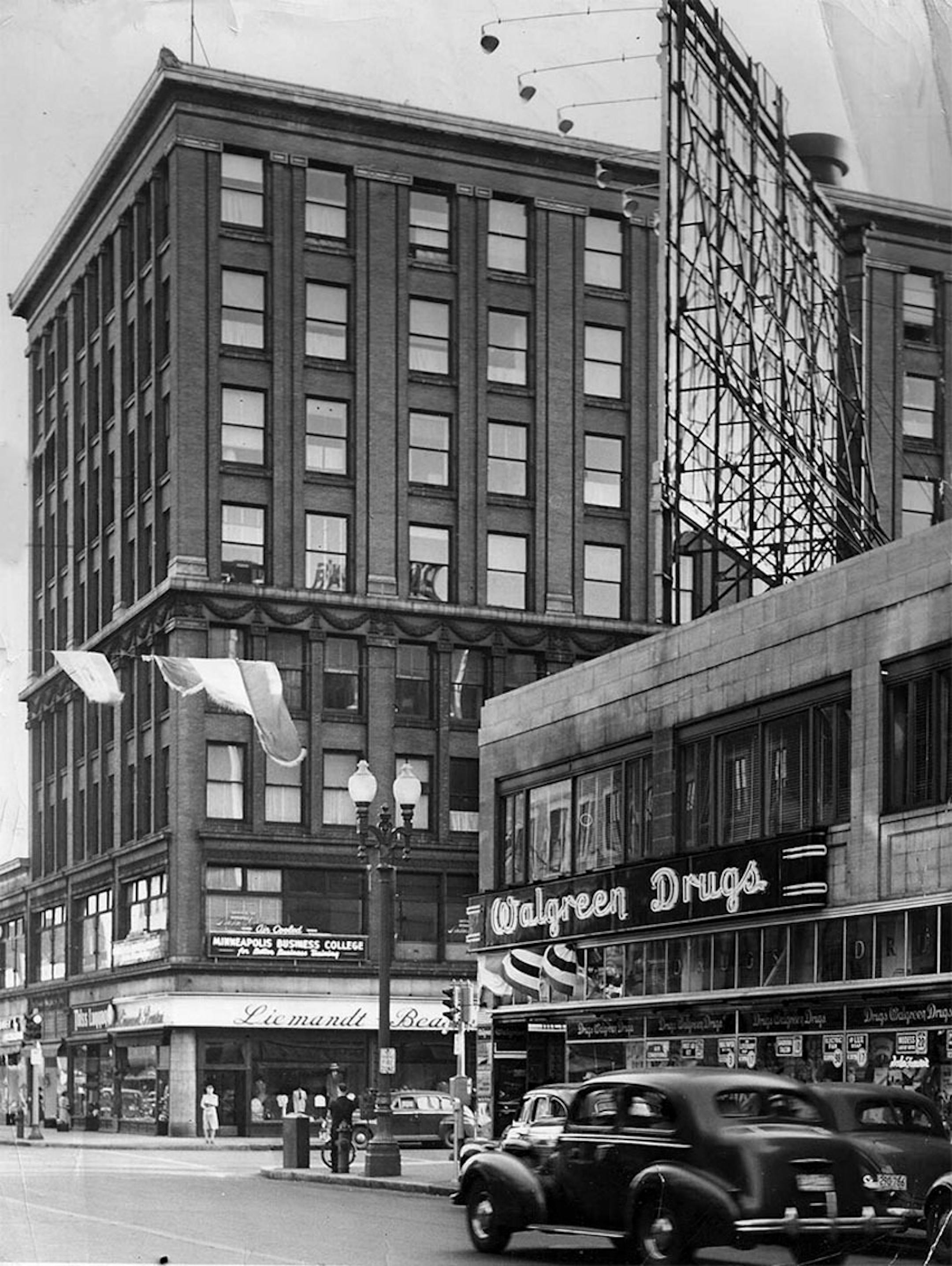 . Physicians and Surgeons Building (1910 - 1999, 9th and Nicollet) Nothing special - but it's more interesting than the corner looks today.