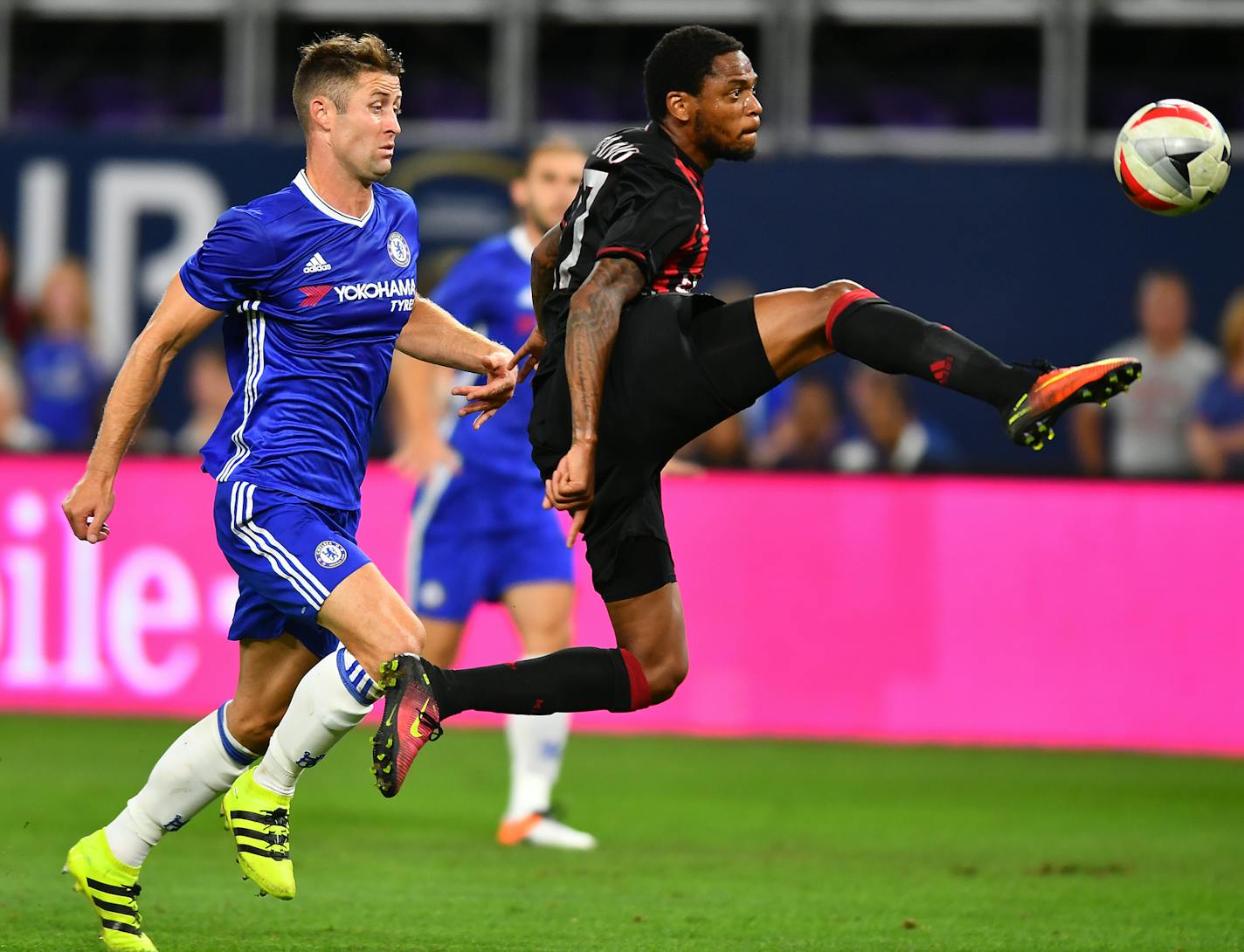 AC Milan forward Luiz Adriano tried to control the ball while attacking Chelsea's goal in the second half. ] (AARON LAVINSKY/STAR TRIBUNE) aaron.lavinsky@startribune.com US Bank Stadium opened its doors for its first sporting event Wednesday, as AC Milan played Chelsea FC on Wednesday, August 3, 2016 in Minneapolis, Minn.