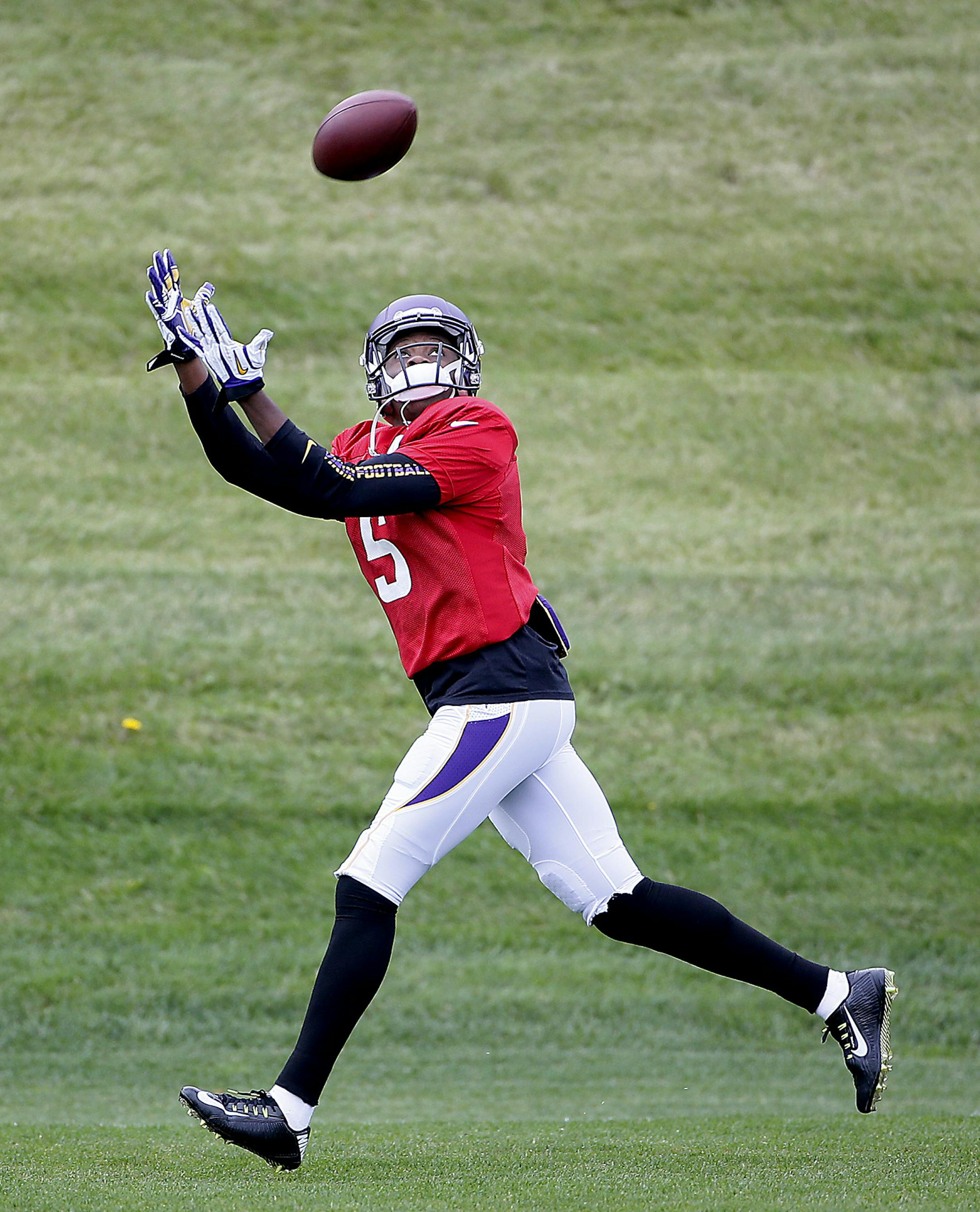 Minnesota Vikings Teddy Bridgewater practiced at Winter Park, Wednesday, September 24, 2014 in Eden Prairie, MN. ] (ELIZABETH FLORES/STAR TRIBUNE) ELIZABETH FLORES • eflores@startribune.com