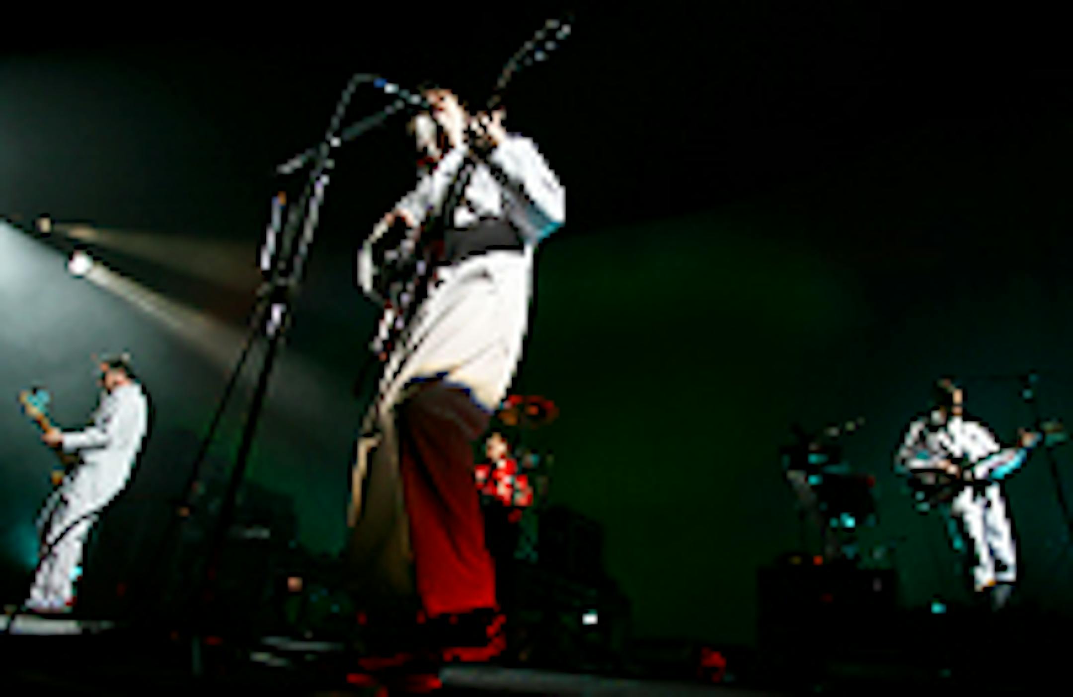 Weezer plays the Xcel Energy Center in 2008