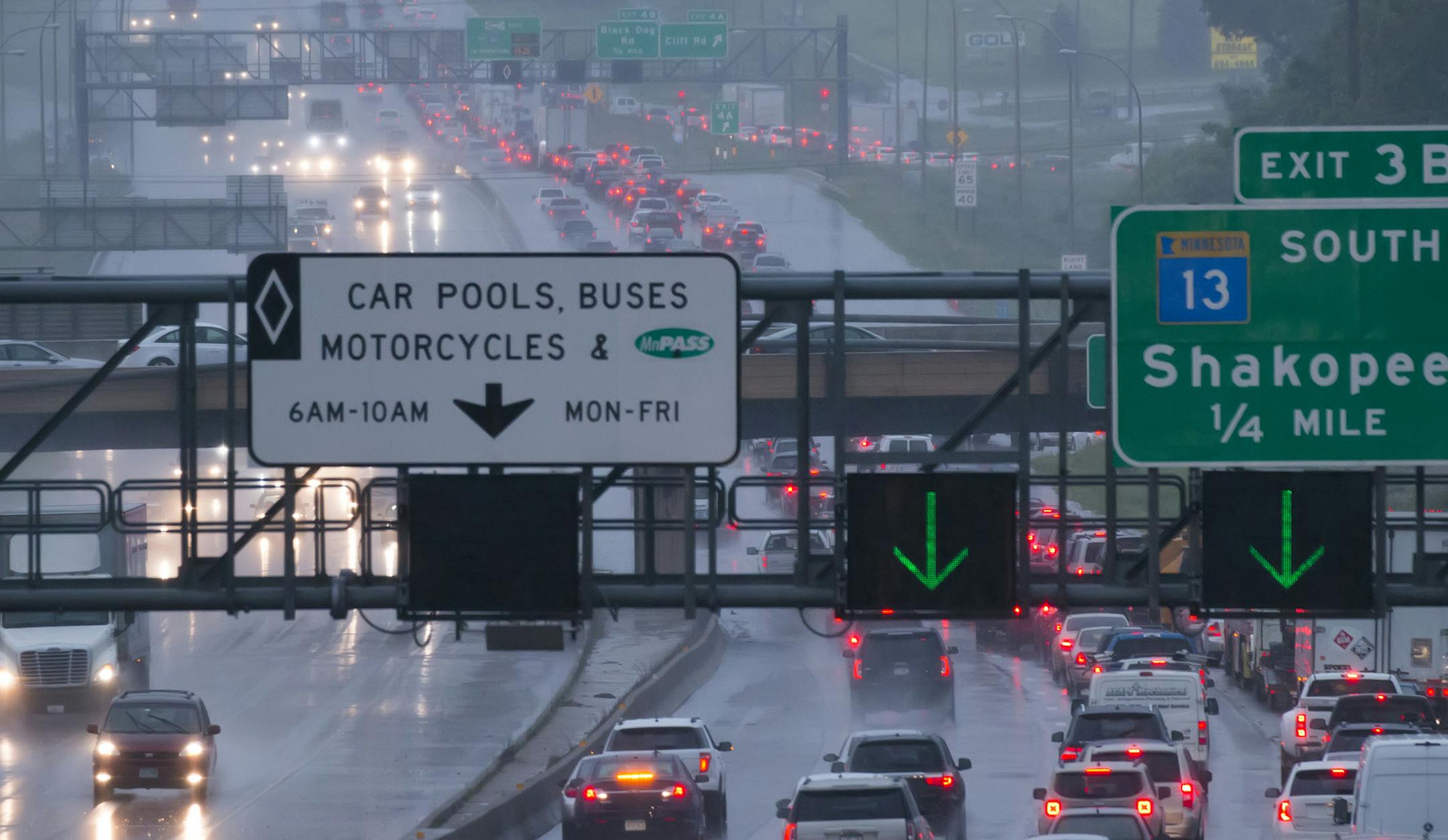 Heavy rain soaked the metro area Monday morning, messing with the commute and bringing with it high winds. Here, traffic was at a stand still on I-35W northbound heading across the Minnesota River at about 8:45 Monday morning. ] Brian.Peterson@startribune.com Burnsville, MN - 6/22/2015 ORG XMIT: MIN1506221051570442