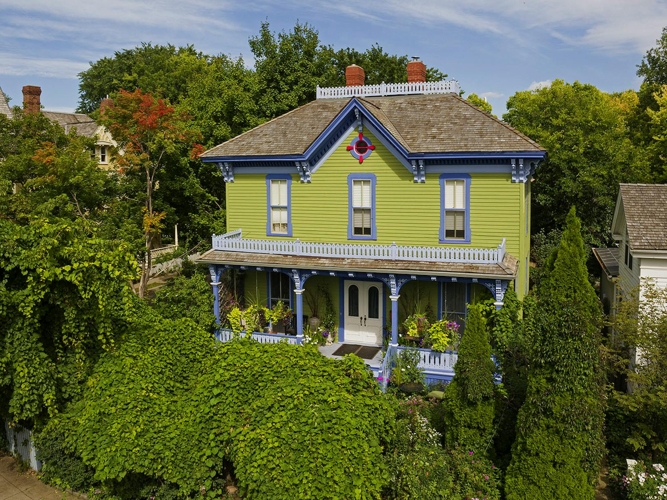 This 1860 house was moved from downtown Minneapolis to Nicollet Island about 30 years ago.