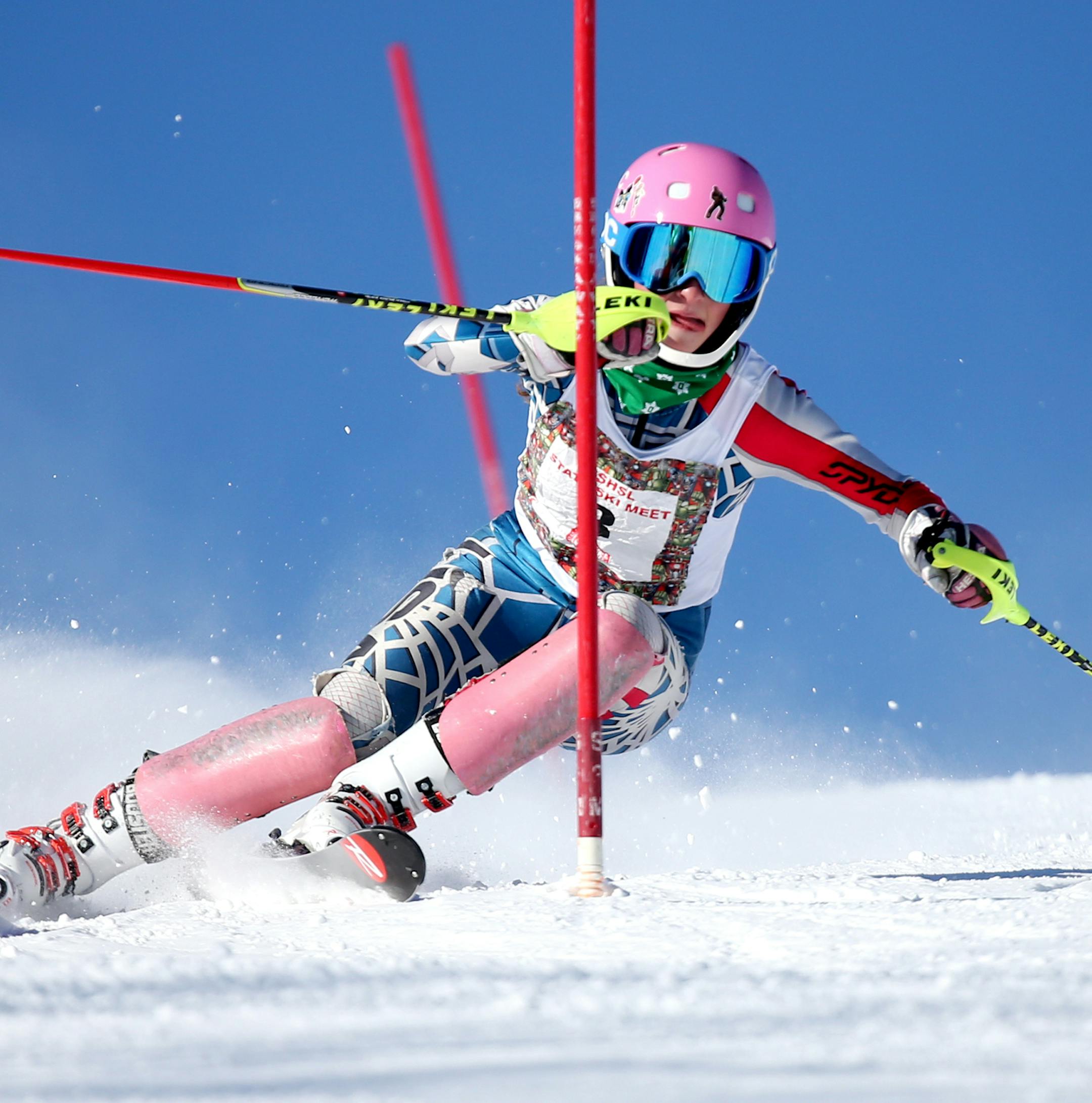 Third place finisher Nellie Ide of the Blake School takes a gate during her first run during the girls Alpine state ski meet Tuesday, Feb. 10, 2016, at Giant&#xed;s Ridge in Biwabik, MN.](DAVID JOLES/STARTRIBUNE)djoles@startribune.com high alpine state ski meet Tuesday, Feb. 10, 2016, at Giant&#xed;s Ridge in Biwabik, MN.**Nellie Ide,cq