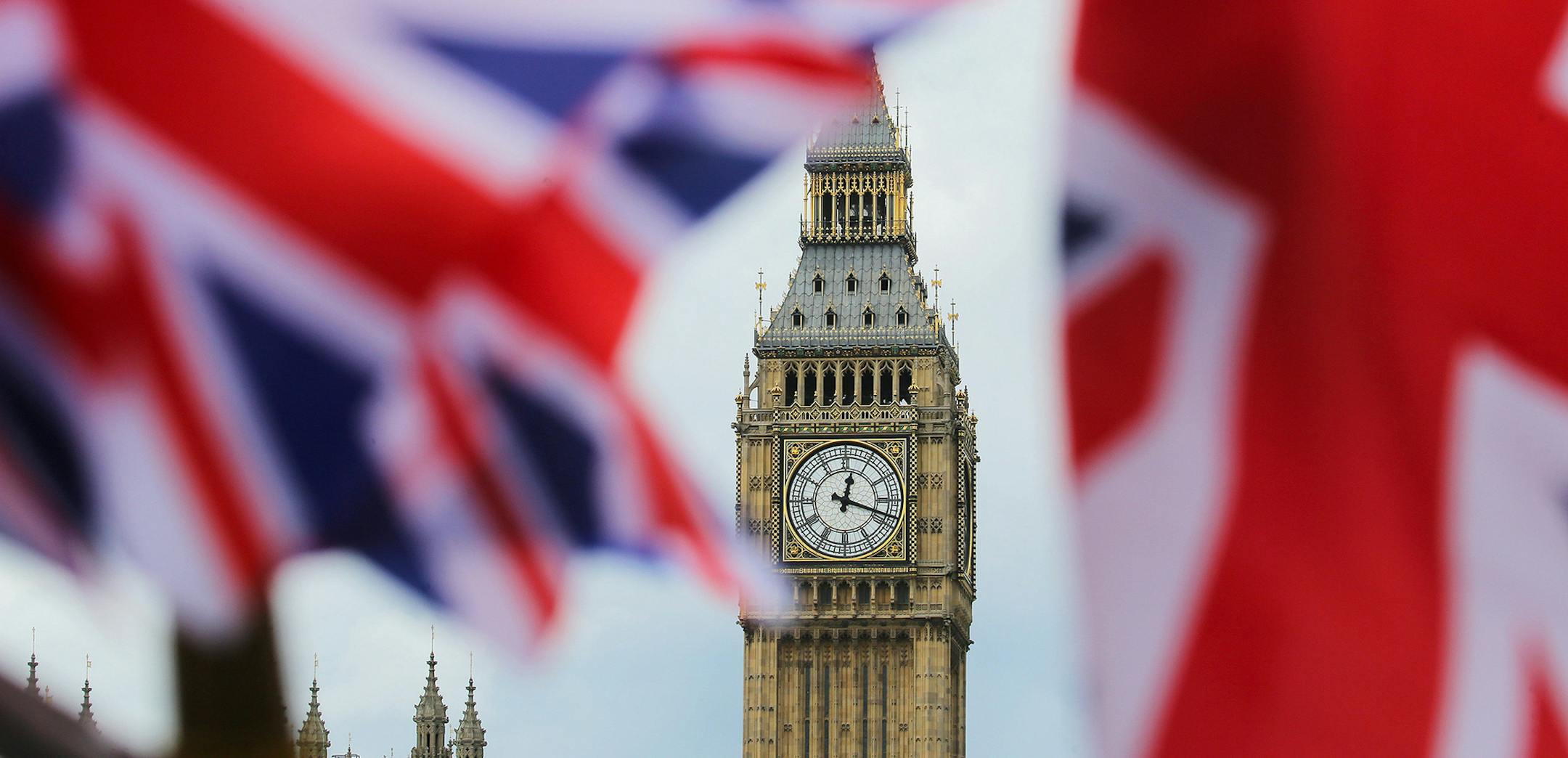 The British nationals flag flies in front of the Big Ben clock tower on June 24, 2016 in London. In a referendum the day before, Britons voted by a narrow margin to leave the European Union (EU). (Michael Kappeler/DPA/Zuma Press/TNS) ORG XMIT: 1186535 ORG XMIT: MIN1606241221080658