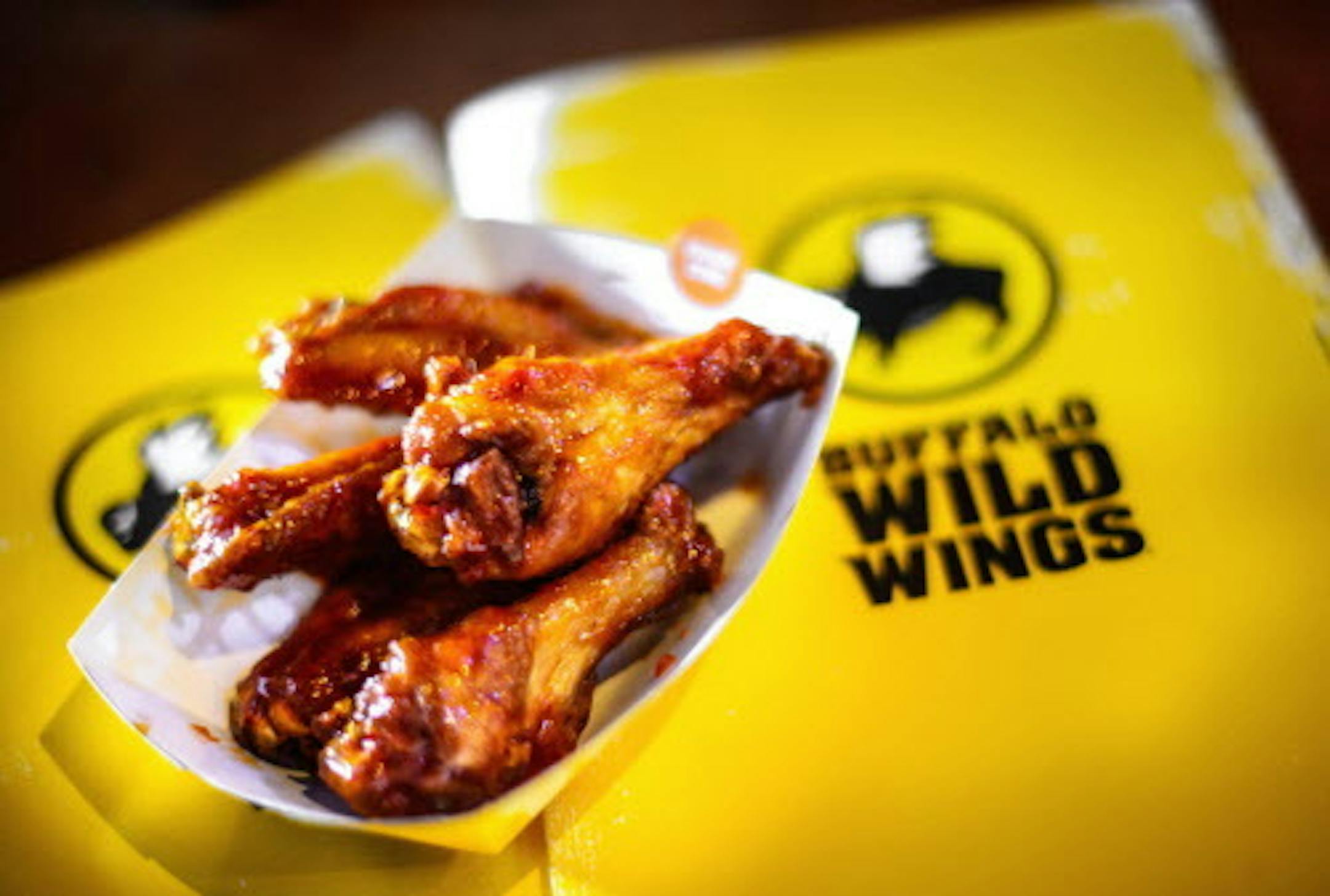 Buffalo Wild Wings at the University of Minnesota ] GLEN STUBBE * gstubbe@startribune.com Thursday, March 20, 2014. ORG XMIT: MIN1403201532471260
