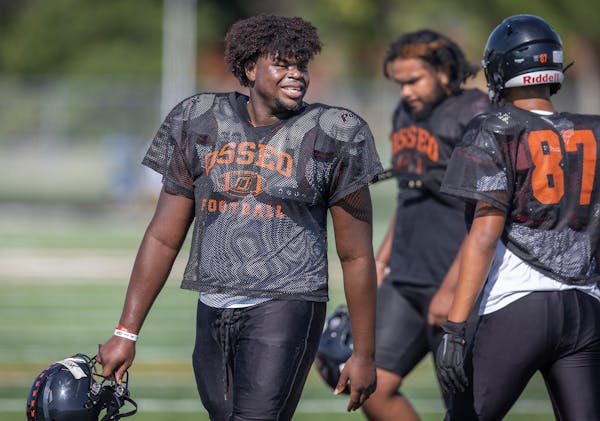 Osseo offensive lineman Jerome Williams, ranked No. 2 among state of Minnesota recruits by the 247Sports composite, signed with the Gophers on Wednesd