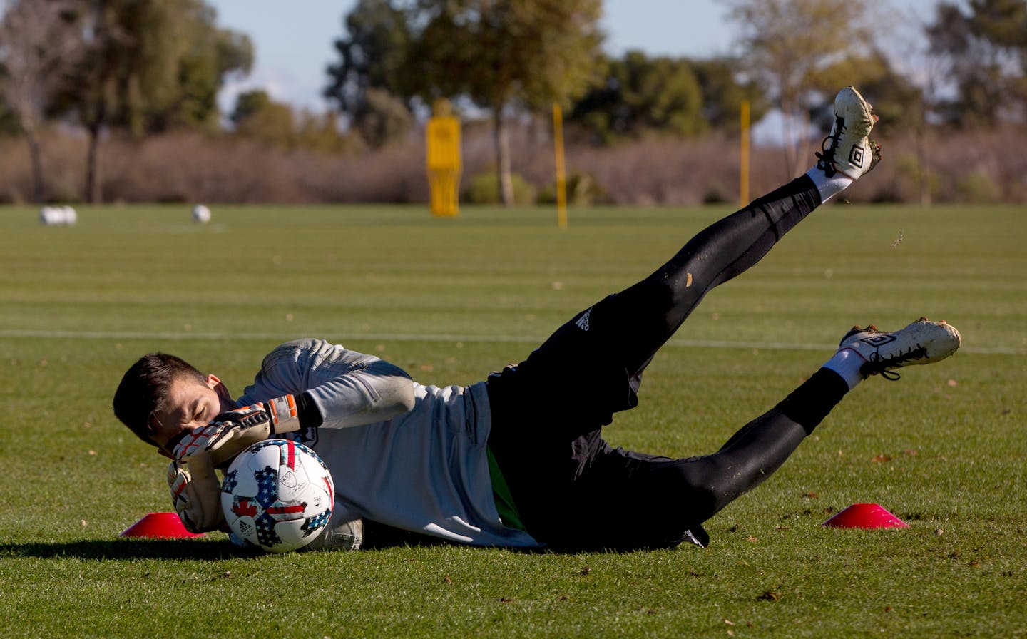 Marco Carducci runs drills during the first day of preseason training camp at Grande Sports World in Phoenix, Ariz. on Jan. 24, 2017.