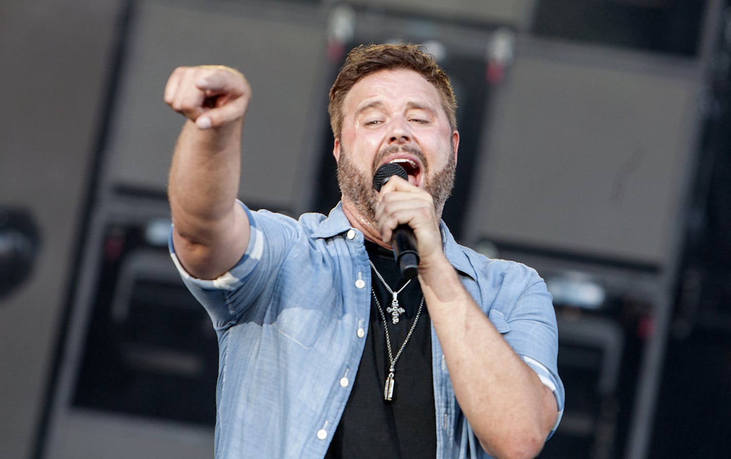 Randy Houser performs during the Luke Bryan Kick The Dust Up Tour at TCF Bank Stadium in Minneapolis June 20, 2015. (Courtney Perry/Special to the Star Tribune)