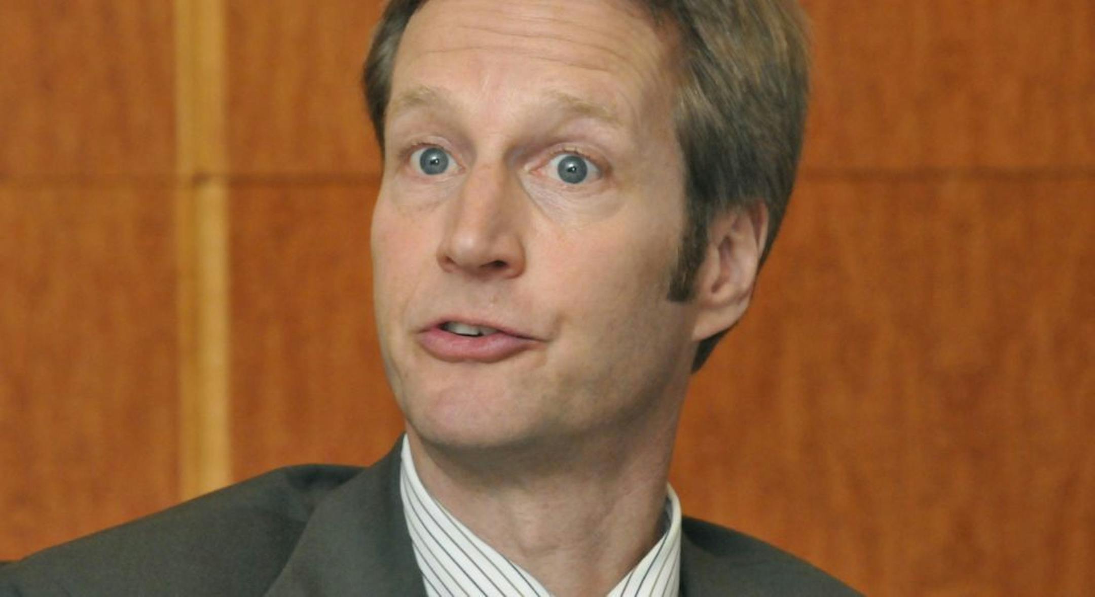 GLEN STUBBE � gstubbe@startribune.com -- Friday, April 25, 2008 -- Minneapolis, Minn. -- Dan Carr (moderator), CEO, The Collaborative moderated the Venture Capital Roundtable.