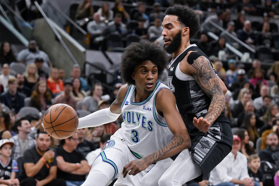Timberwolves lose big lead in narrow defeat to Spurs - Star Tribune