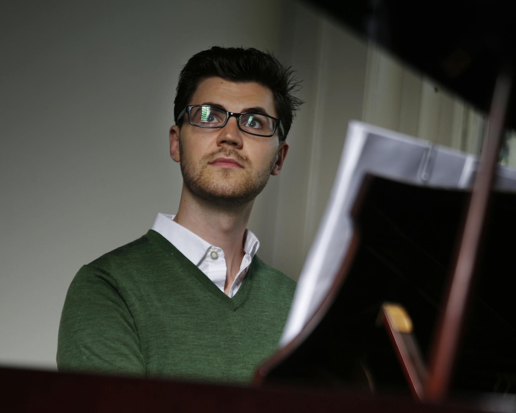 Minneapolis composer Jake Runestad, an up and comer on the national classical scene, ties topical issues to his music. On Sunday VocalEssence performs his "Dreams of the Fallen," which mourns military lives lost. ]Richard Tsong-Taatarii/rtsong-taatarii@startribune.com