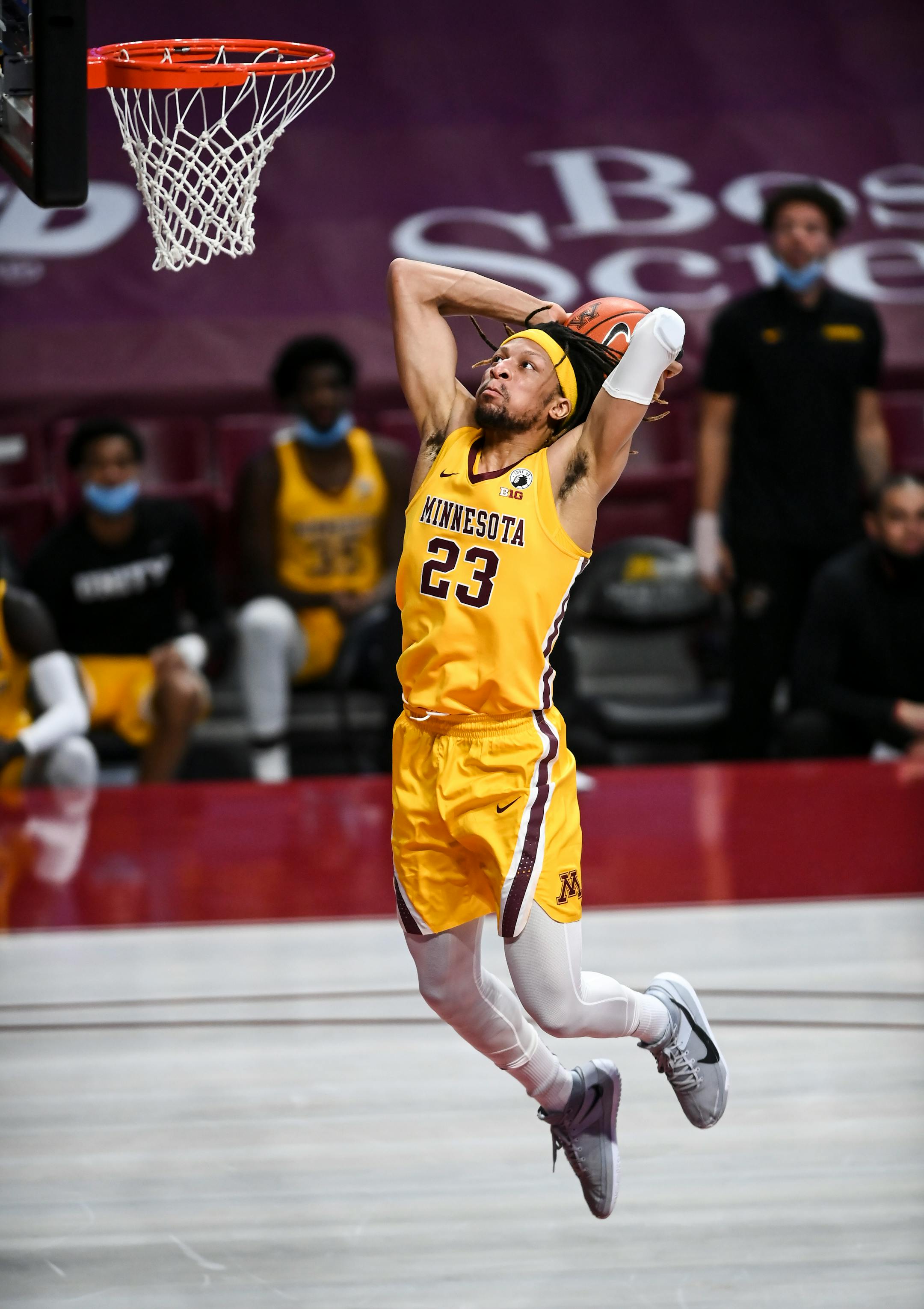 Minnesota Gophers forward Brandon Johnson (23) dunked the ball against the Northwestern Wildcats in the second half.