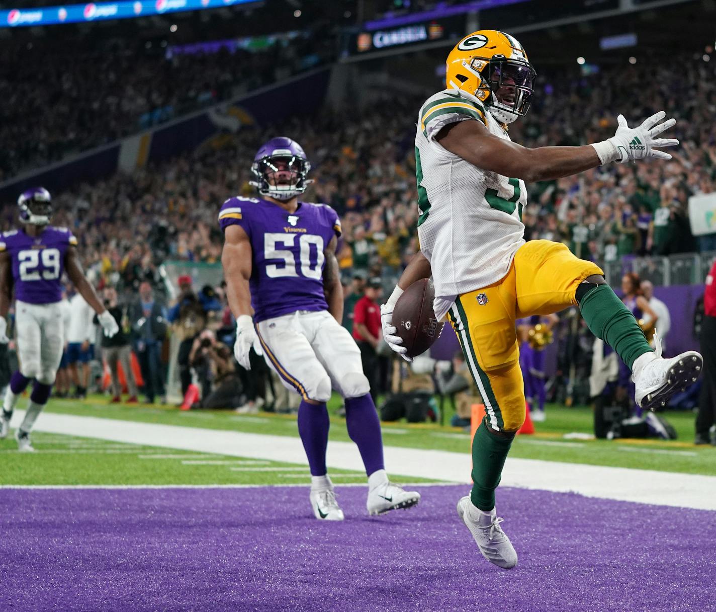 Green Bay Packers running back Aaron Jones (33) scored a touchdown in the fourth quarter. ] ANTHONY SOUFFLE &#x2022; anthony.souffle@startribune.com The Minnesota Vikings played the Green Bay Packers in an NFL game Monday, Dec. 23, 2019 at U.S. Bank Stadium in Minneapolis.