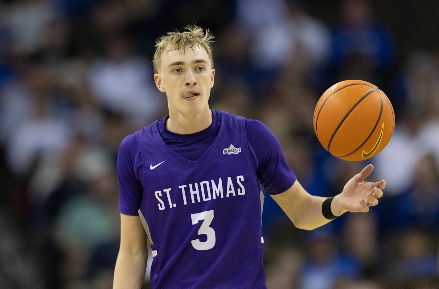 St. Thomas' Andrew Rohde (3) plays against Creighton during the second half of an NCAA college basketball game on Monday, Nov. 7, 2022, in Omaha, Neb. Creighton defeated St. Thomas 72-60. (AP Photo/Rebecca S. Gratz)