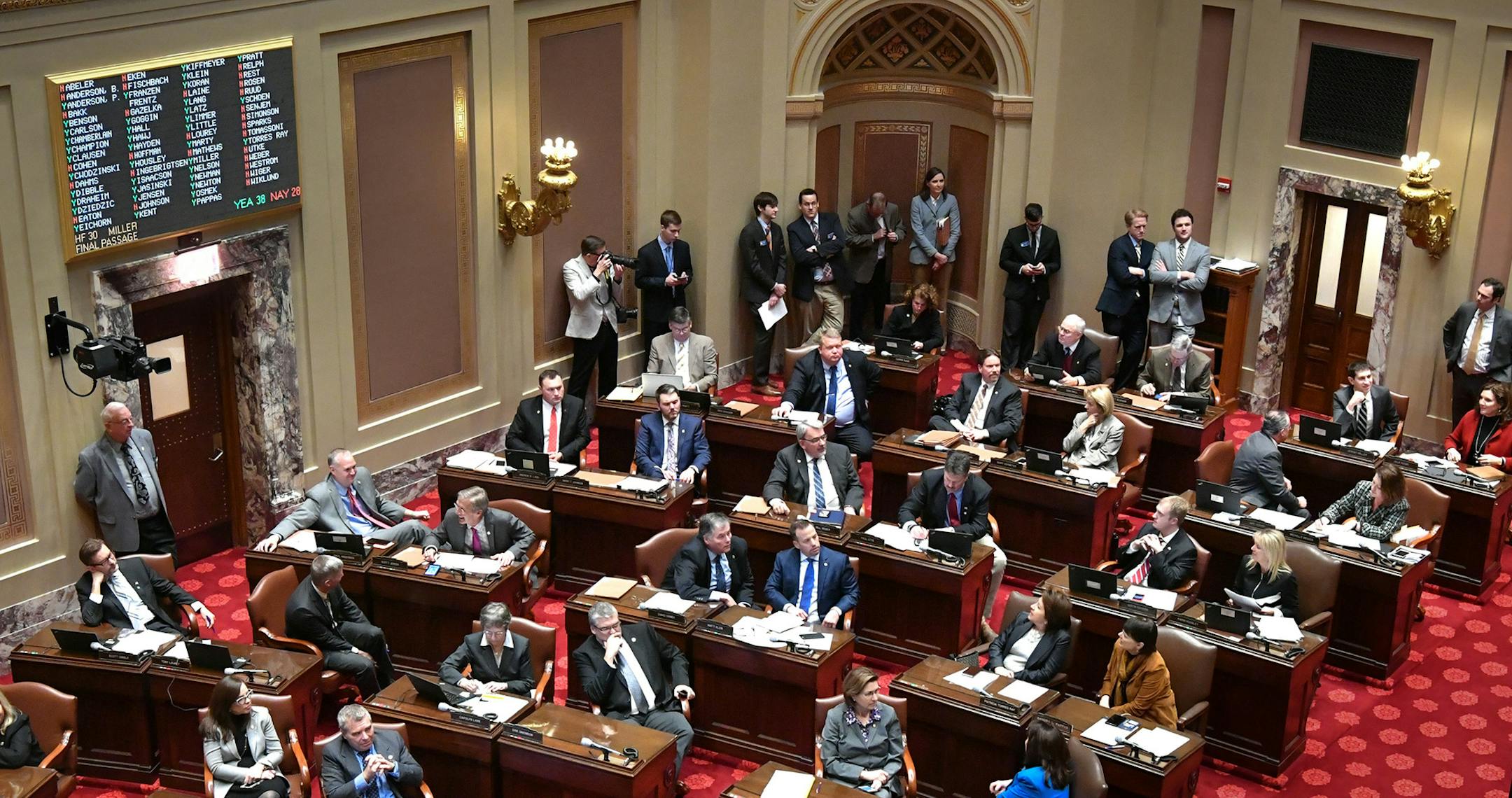 Sunday Liquor bill passes the Senate 38-28. ] GLEN STUBBE ï glen.stubbe@startribune.com Monday February 27, 2017 Bill to repeal the ban on Sunday liquor store sales hits the Senate floor. Passage means the Sunday ban, in place since statehood, is likely gone. Voting to lift the ban on liquor stores being open on Sundays. Chief author is Sen. Jeremy Miller ORG XMIT: MIN1702271253280077