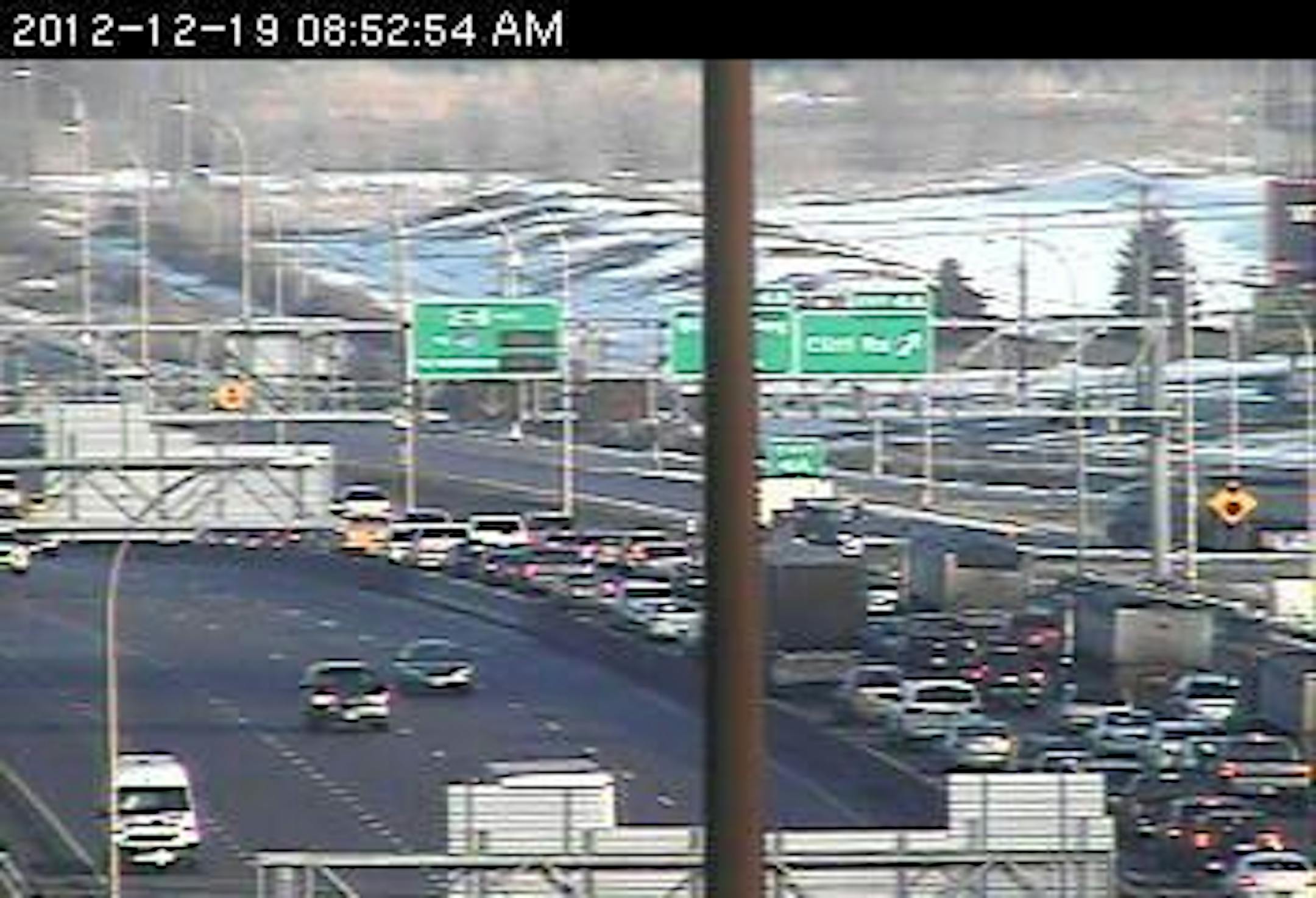 Traffic on northbound 35W at Hwy. 13