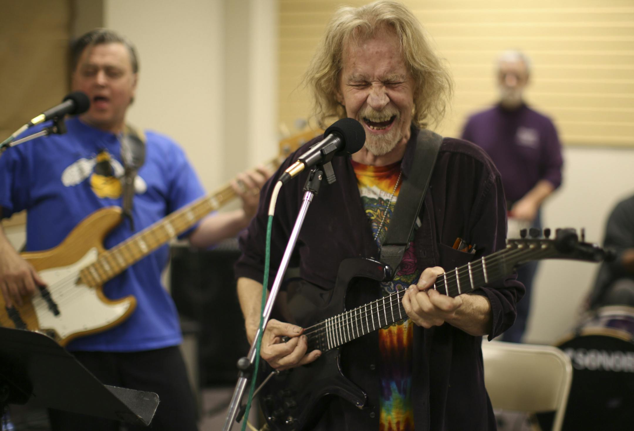 Willie Murphy sang the Bees' anthem "Supermarket" with backing from Joe Demko during a recent rehearsal.