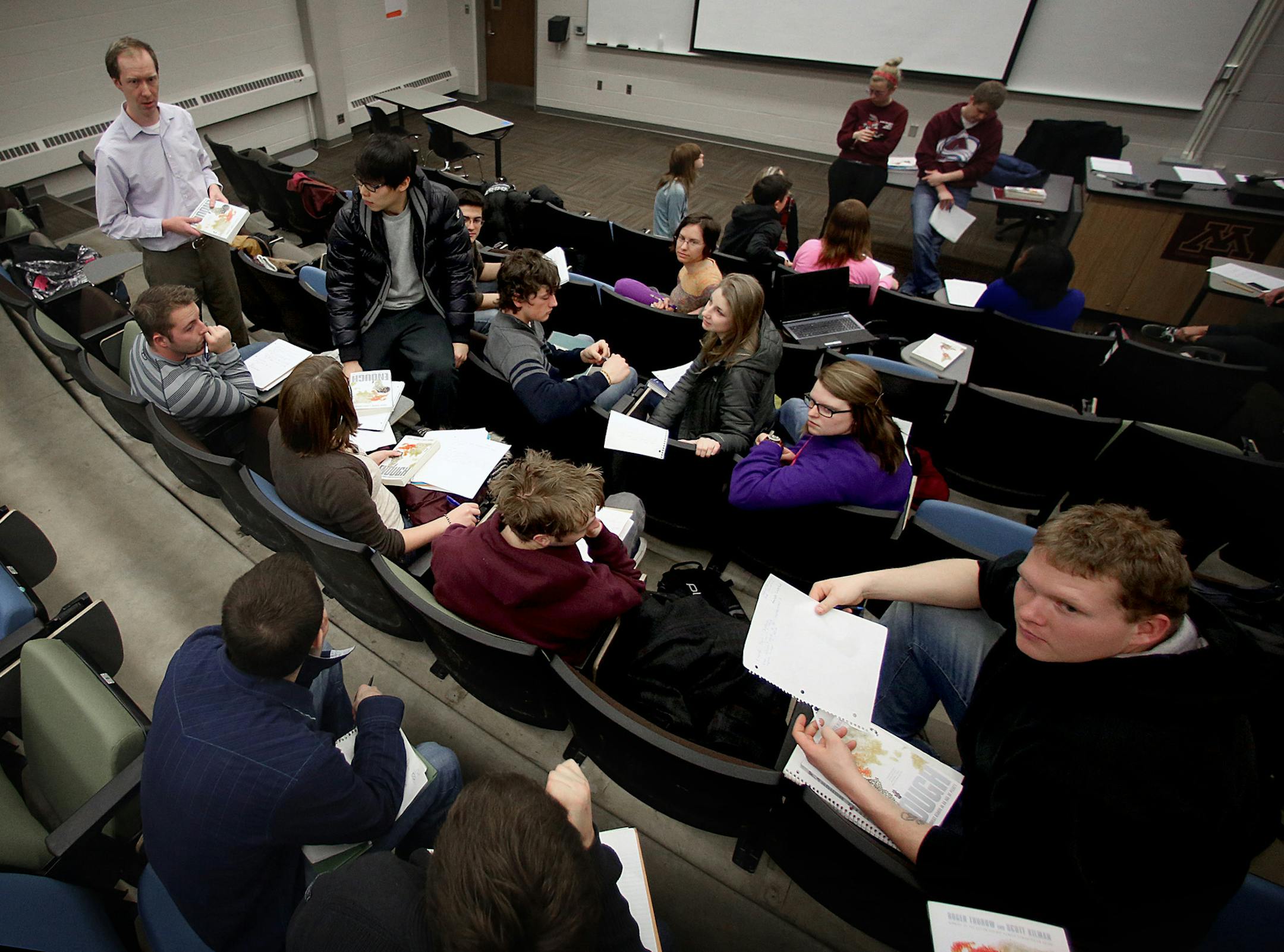 Professor Jason Hill taught a course, Natural Resources Consumption and Sustainability, to students at the St. Paul campus of the University of Minnesota. Hill is one of five instructors who will be teaching a MOOC (massive open online course). ] JIM GEHRZ•jgehrz@startribune.com (JIM GEHRZ/STAR TRIBUNE) / February 20, 2012 / 12:00 PM St. Paul, MN