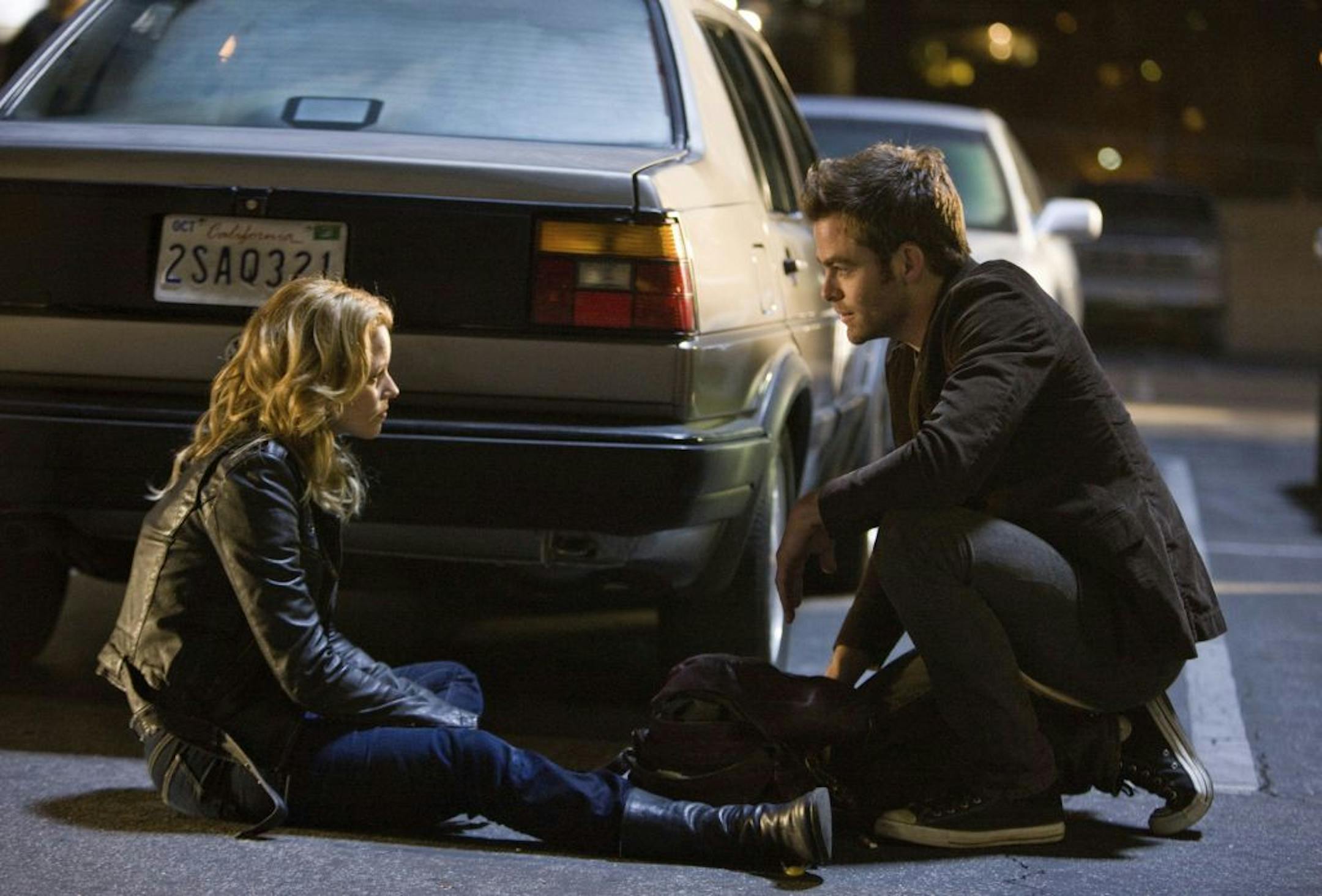 Chris Pine and Elizabeth Banks in "People Like Us."