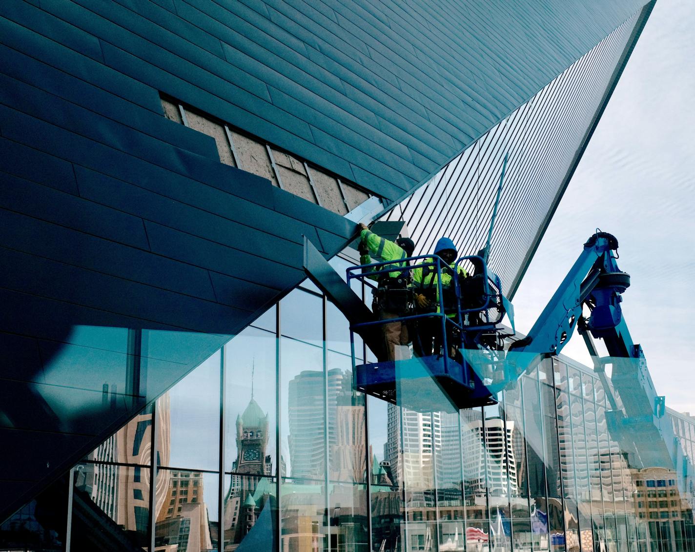 Crews repaired damaged panels on the northern face of US Bank Stadium. ] MARK VANCLEAVE &#xef; mark.vancleave@startribune.com * Winds gusting to 60 miles per hour earlier in the week had damaged a number of panels that cover the stadium. Photographed Friday, March 10, 2017 at US Bank Stadium.