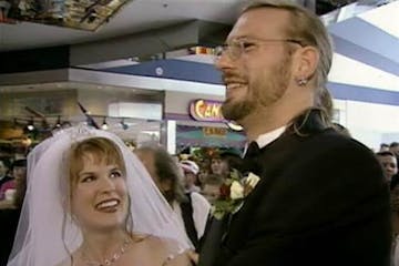 David and Elizabeth Weinlick were married at the Mall of America in 1998 after David's friends chose Elizabeth from among women who entered a contest 