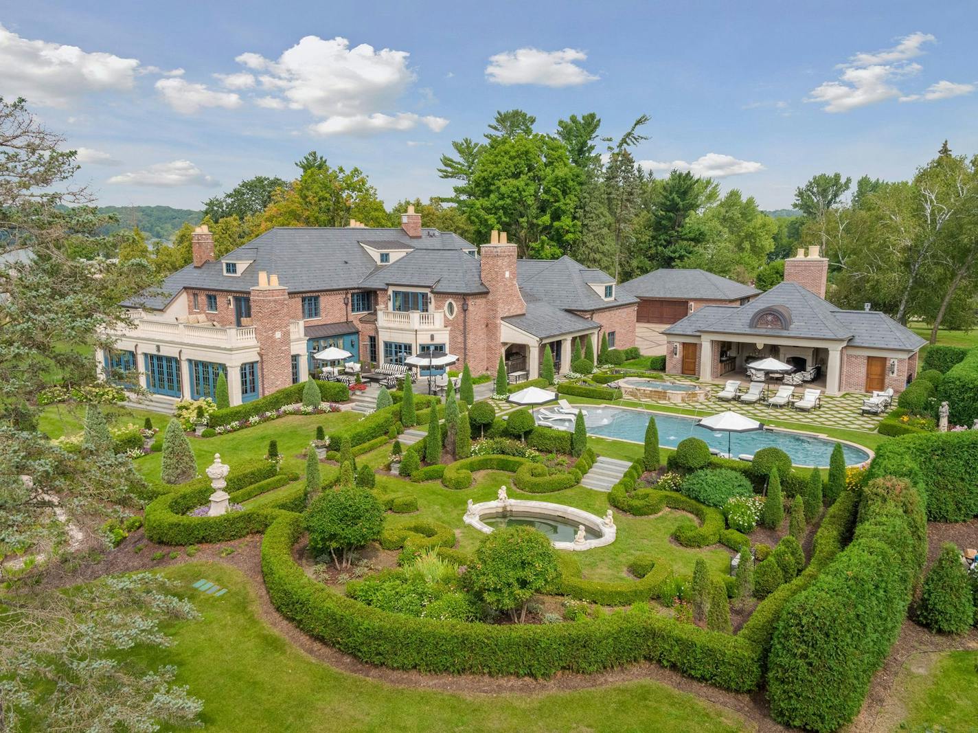 $14.49 million palatial Lake Minnetonka mansion in Orono.