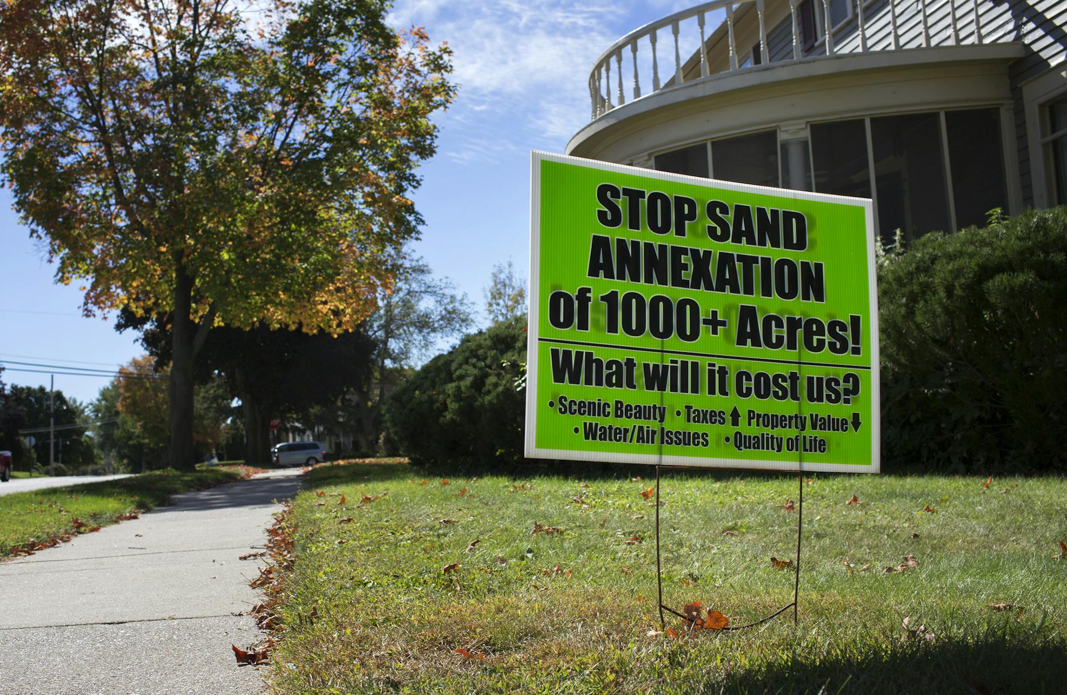 Environmental concerns were among some of the reasons for opposition to frac sand mines, as this sign in Arcadia, Wis., suggests.