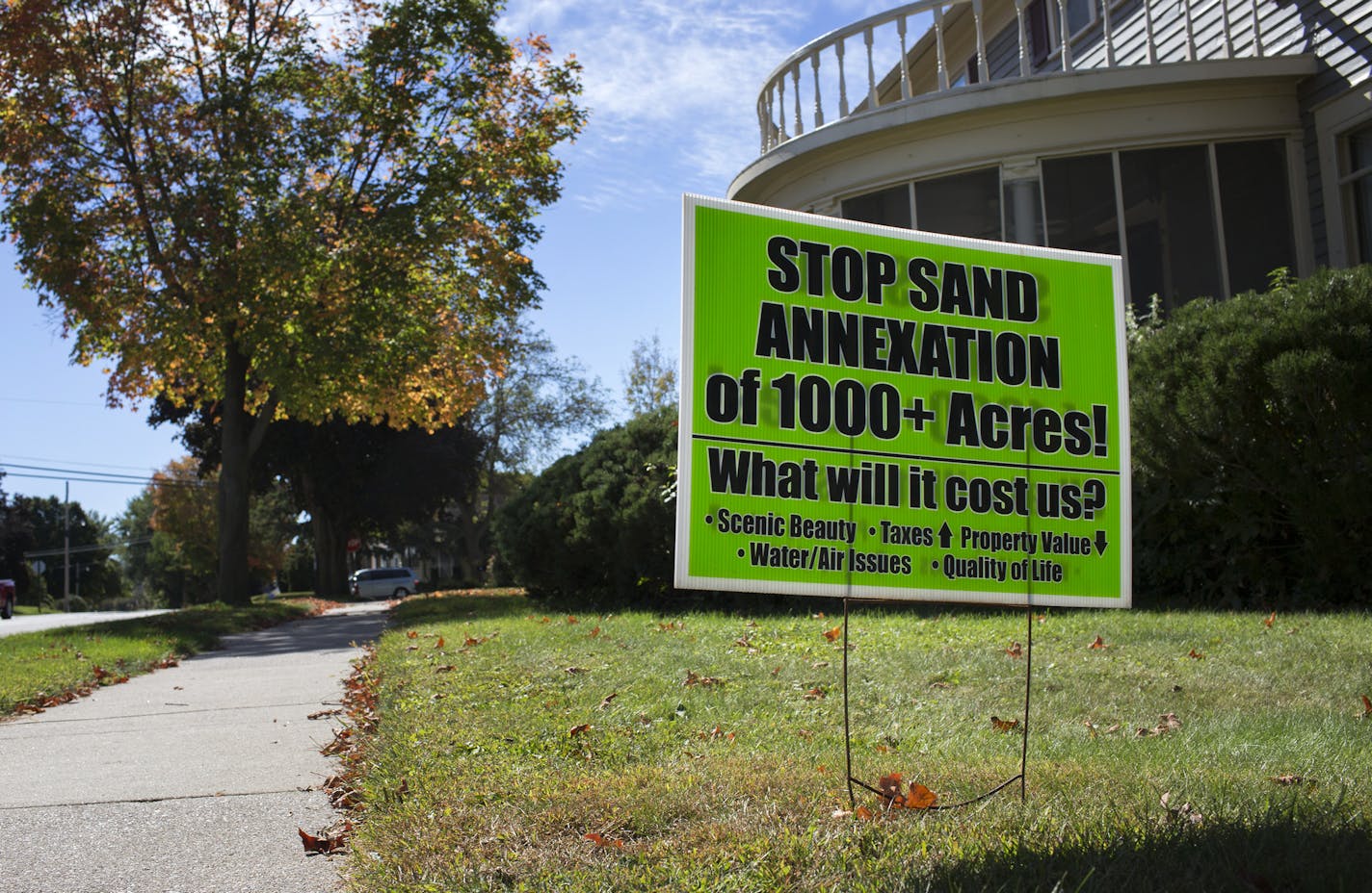 Environmental concerns were among some of the reasons for opposition to frac sand mines, as this sign in Arcadia, Wis., suggests.