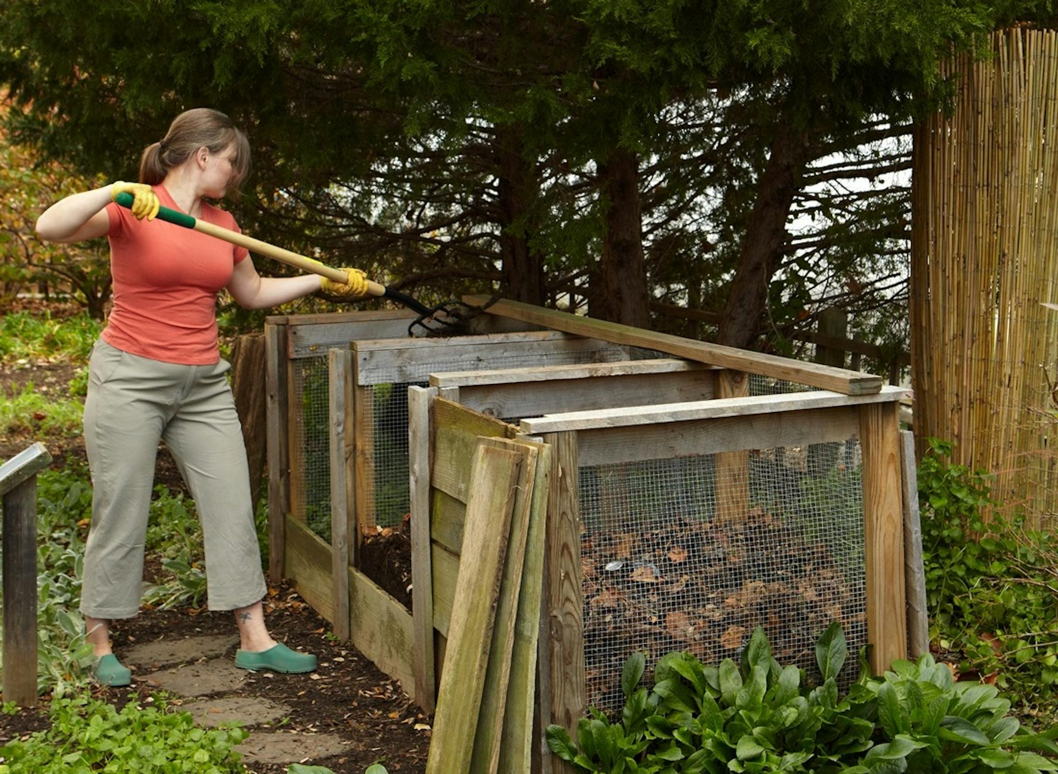 UNDATED -- BC-ASK-MARTHA-COMPOSTING-ART-NYTSF -- The Triple Play: This three-bin setup is the classic do-it-yourself backyard composting system. It is the best choice for large families, rural properties and avid gardeners because it has one pile to add to, one pile that is decomposing and one finished pile to use in the garden. For instructions on building your own, visit extension.iastate.edu/Publications/PM683.pdf. (Credit: Raymond Hom)