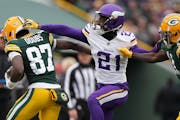 Vikings cornerback Akayleb Evans will “be back out there” to face the Packers again on Sunday night, defensive coordinator Brian Flores said this 