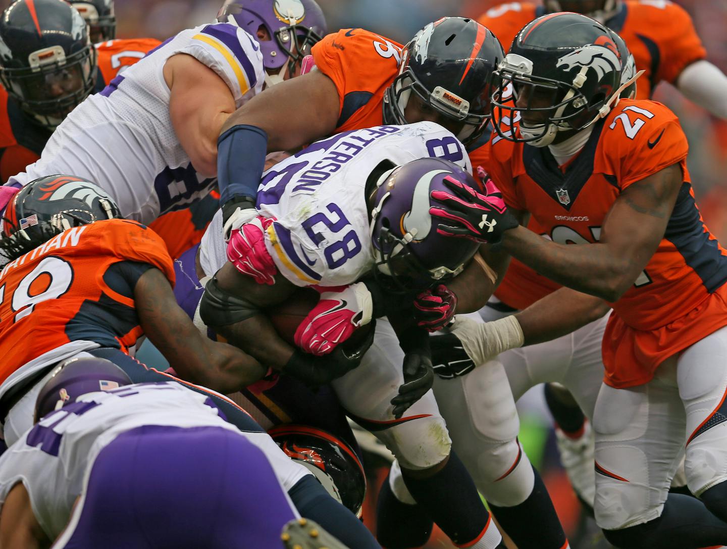 Vikings Adrian Peterson was smothered in the 2nd quarter. ] Minnesota Vikings vs Denver Broncos, Sports Authority Field at Mile High Stadium. Brian.Peterson@startribune.com Denver, CO - 10/04/2015