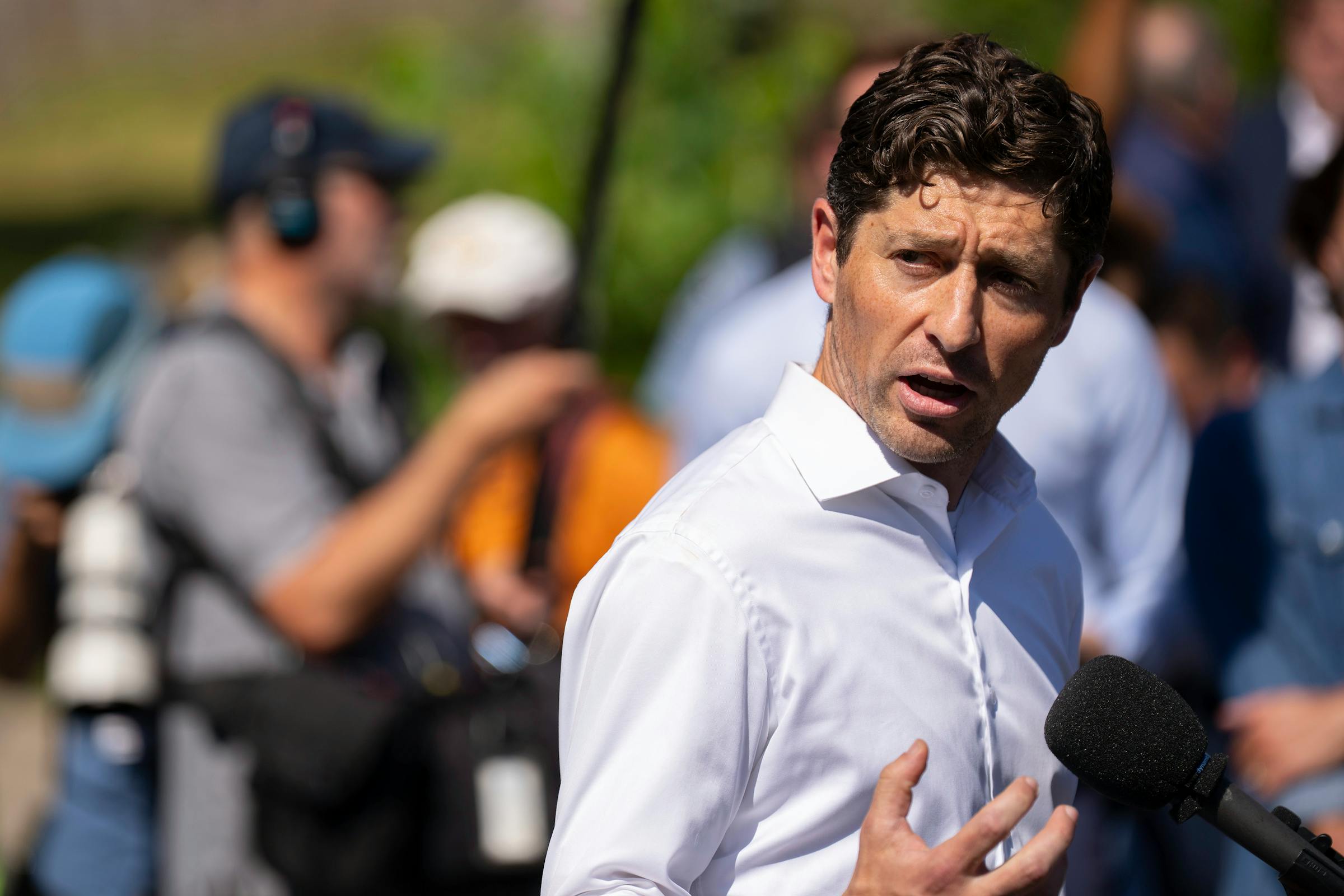 Olson’s Cheers and Jeers: Eloquence, anger and vitriol after Minneapolis shootings