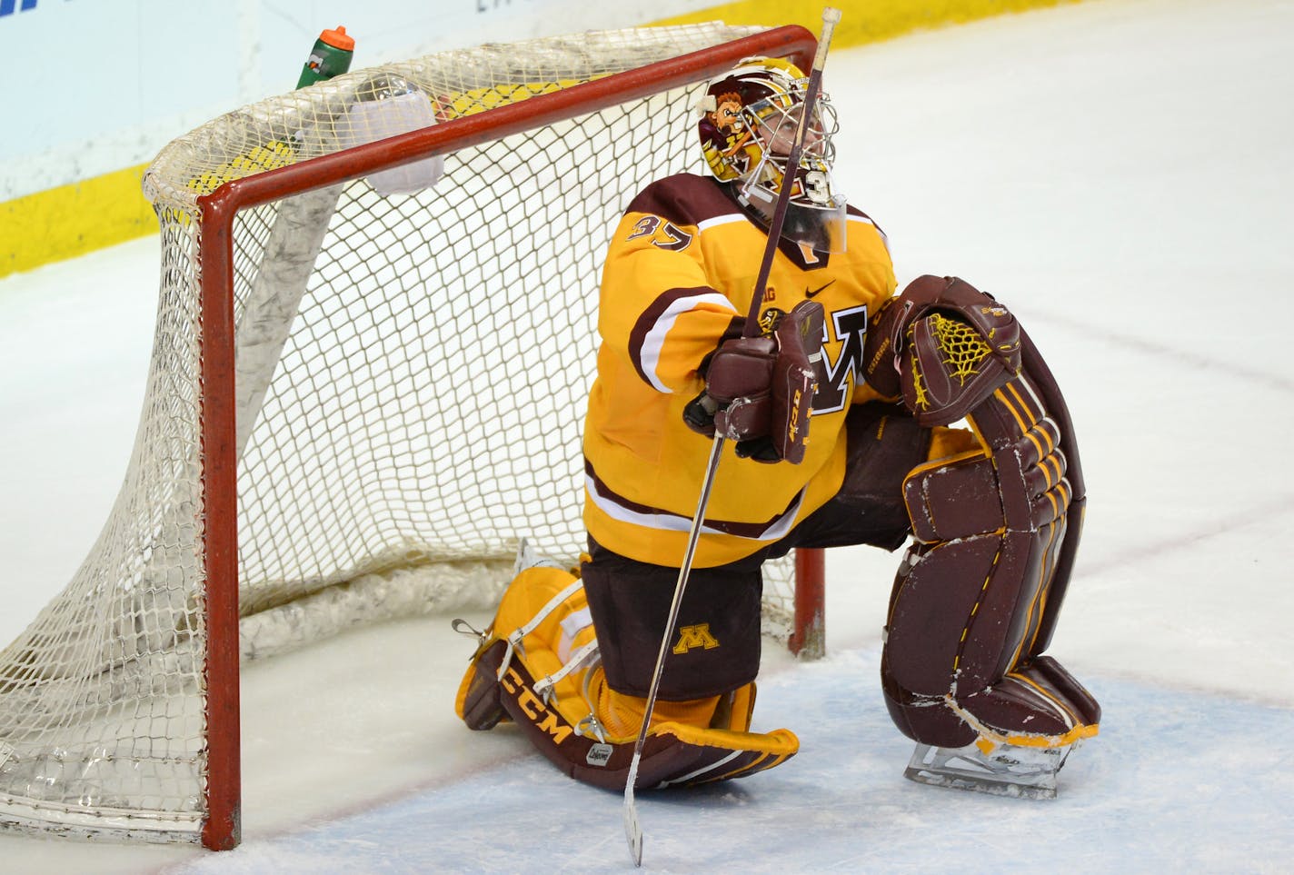 Minnesota Golden Gophers goalie Eric Schierhorn (37) was dejected after allowing a third period goal, giving the Michigan Wolverines the lead. ] (AARON LAVINSKY/STAR TRIBUNE) aaron.lavinsky@startribune.com The University of Minnesota Golden Gophers men's hockey team played the University of Michigan Wolverines in the Big Ten Tournament championship game on Saturday, March 19, 2016 at Xcel Energy Center in St. Paul, Minn.