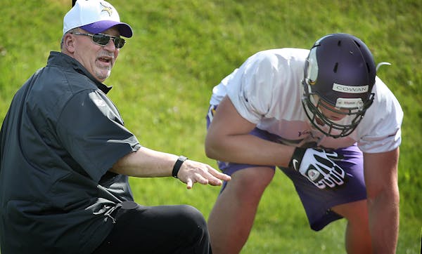 Admiration for Vikings offensive line coach Tony Sparano has been widespread and serves as a testament to his coaching style.