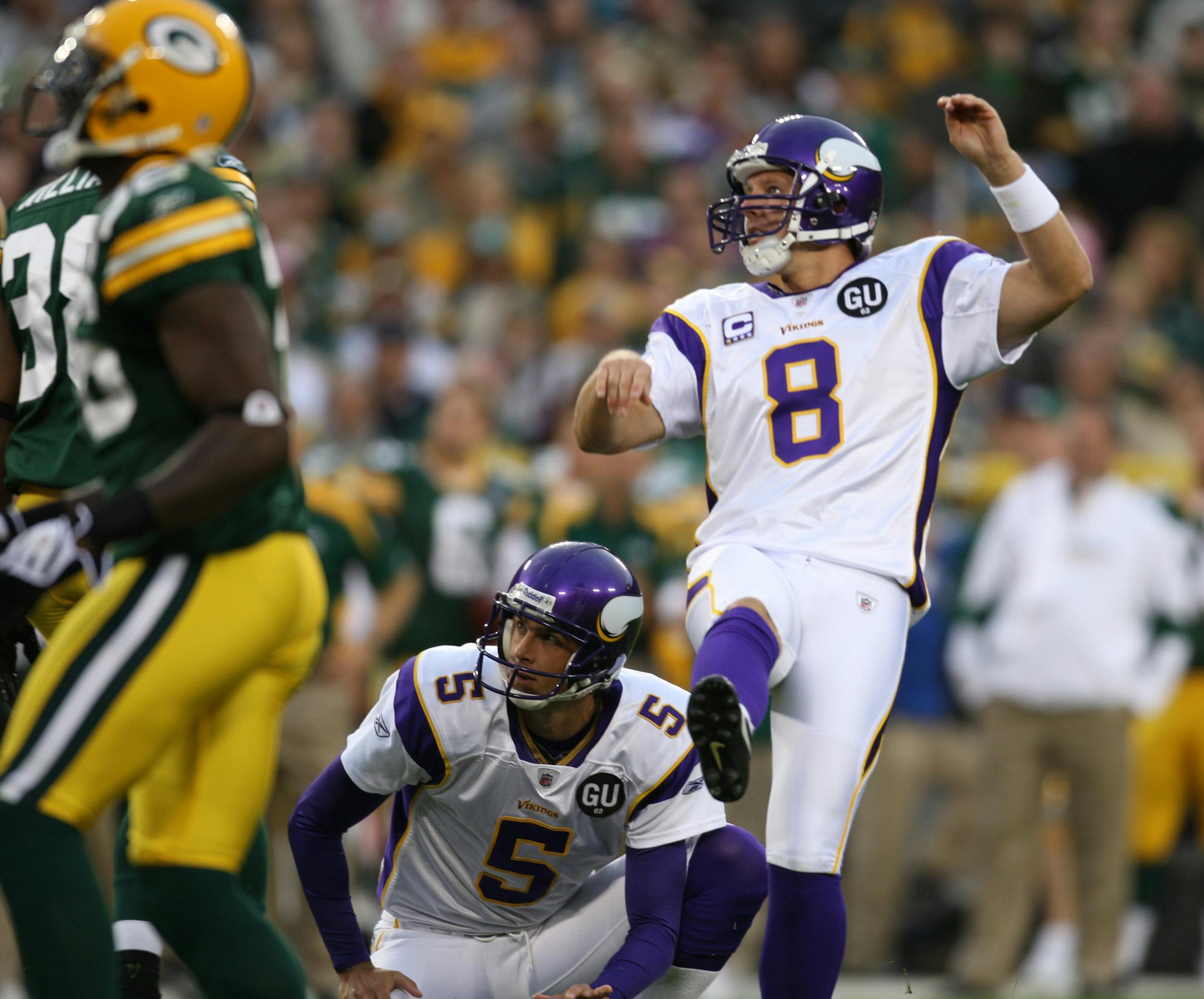 The Vikings' only score of the first half was on Ryan Longwell's 37 yard field goal in the second quarter.