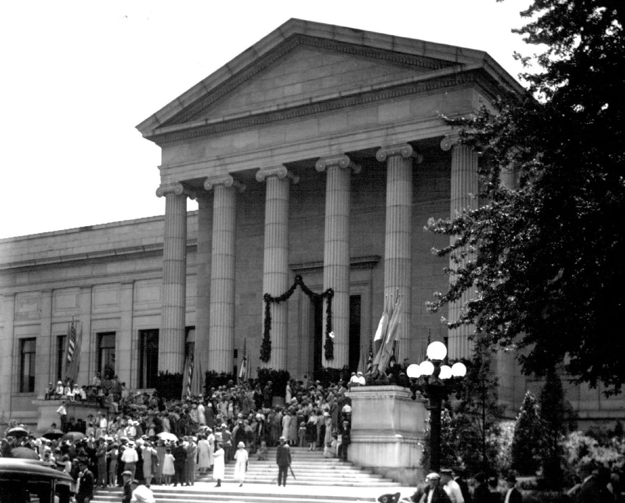 Classic front entrances, like the one at the Minneapolis Institute of Art, have fallen out of favor.
