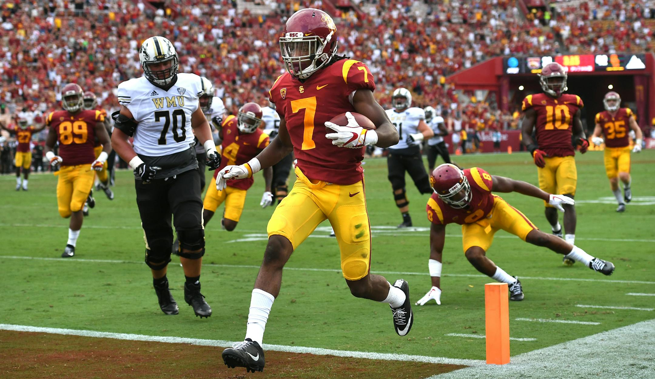 USC safety Marvell Tell (7) returns an interception 37 yards for a touchdown against Western Michigan in the fourth quarter at the Coliseum in Los Angeles on Saturday, Sept. 2, 2017. USC won, 49-31. (Wally Skalij/Los Angeles Times/TNS)