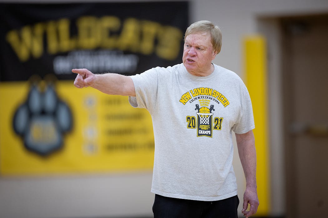 New London-Spicer girls basketball coach Mike Dreier coached practice in New London on Feb. 21.