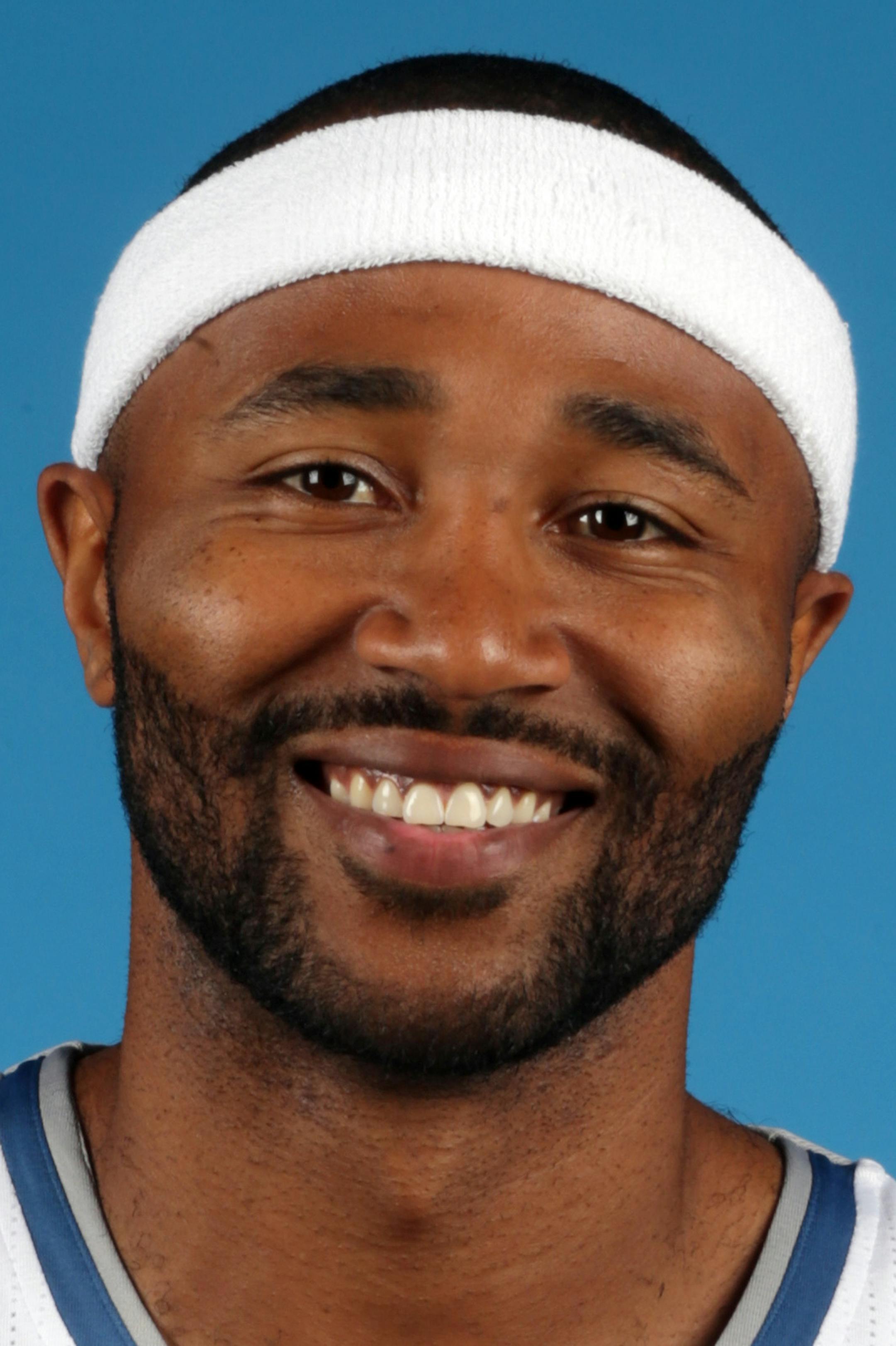Minnesota Timberwolves' Mo Williams poses for media day photos Monday, Sept. 29, 2014, in Minneapolis. (AP Photo/Jim Mone) ORG XMIT: MP10