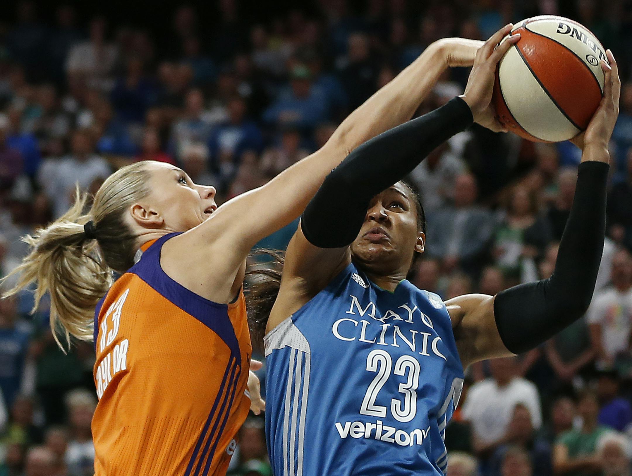 Phoenix&#x2019;s Penny Taylor aggressively thwarted a scoring bid by the Lynx&#x2019;s Maya Moore, a preview of the defense the Lynx can expect Sunday as the Mercury tries to stay alive in the playoffs.