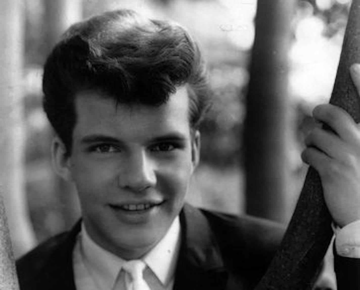 Teen idol singer Bobby Vee, a Fargo native who lived in Minnesota for many years, died this morning.