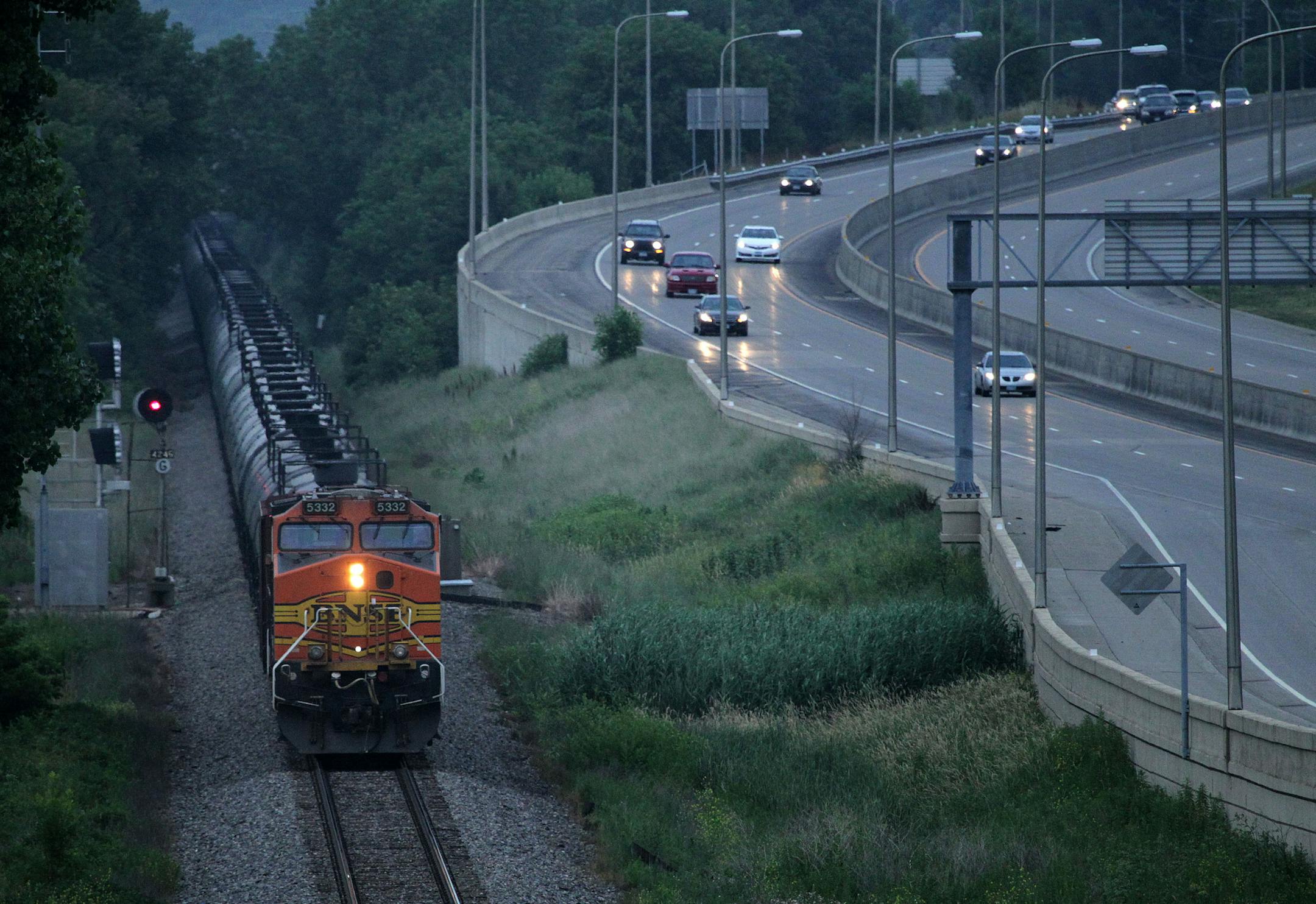 50 million gals of oil a week pass through the Twin Cities from the Bakken. An oil train moves through St Paul, MN July 25, 2014 { tom.wallace@startribune.com train072614 1