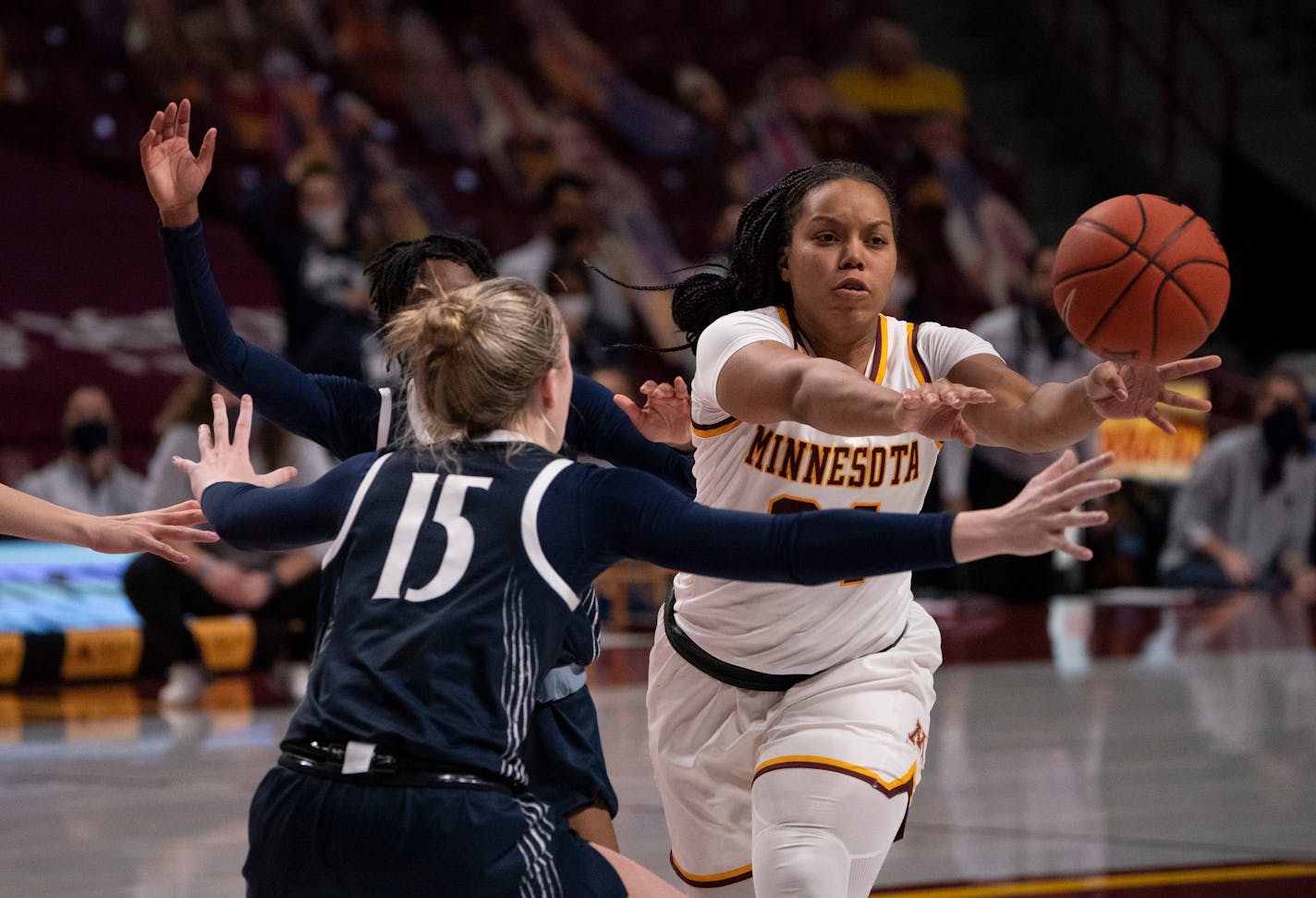 Minnesota Gophers guard Gadiva Hubbard (34) passed off to a teammate while defended by Penn State Lady Lions guard Maddie Burke (15) in the fourth quarter. ] JEFF WHEELER • jeff.wheeler@startribune.com