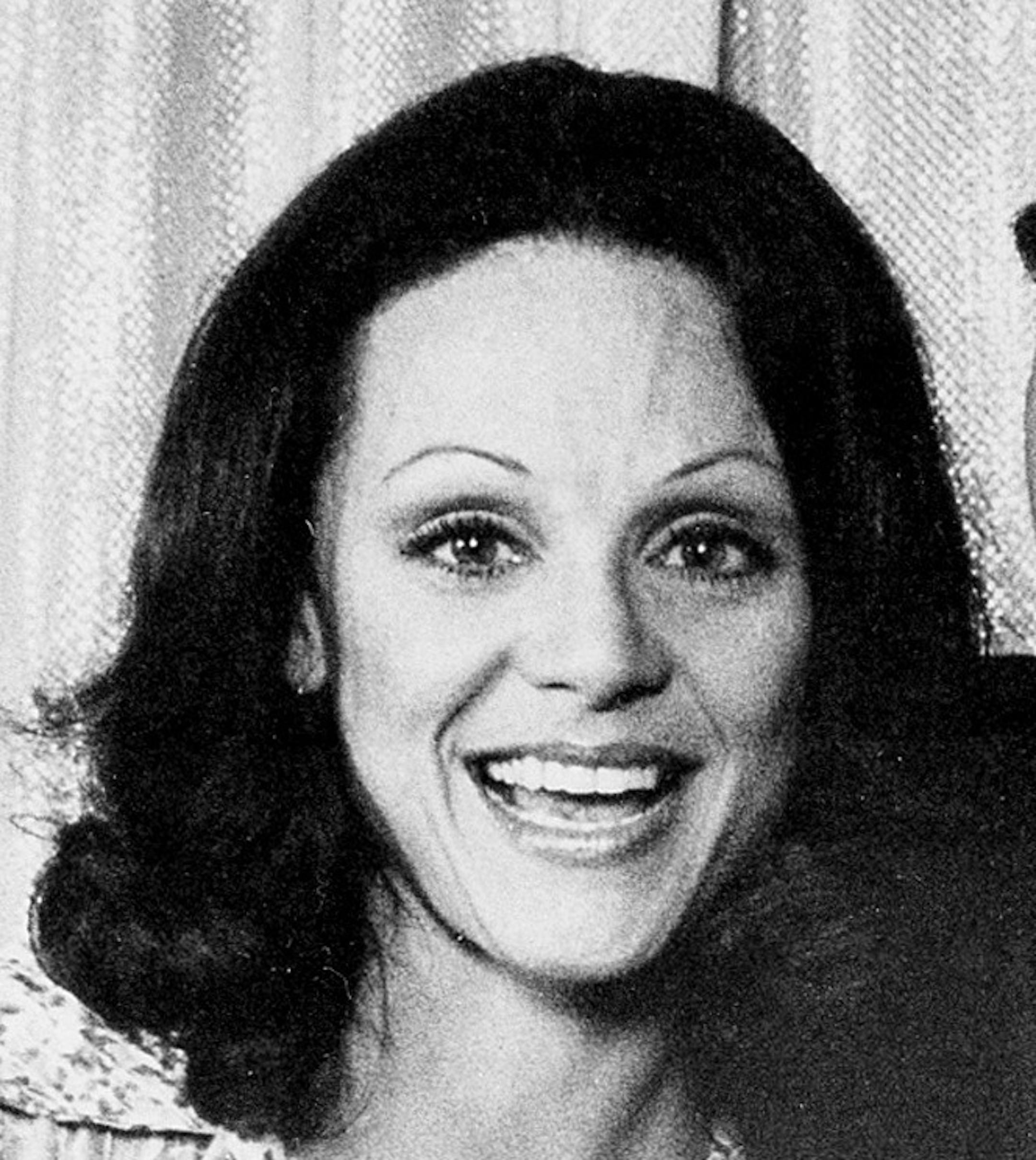 Valerie Harper, left, Ed Asner, center, and Sally Struthers hold their Emmys at the 24th annual Primetime Emmy Awards presentation in Hollywood, Ca., Sunday night, May 14, 1972. Harper and Asner won best supporting actress and actor, respectively, in "The Mary Tyler Moore Show." Struthers won for her role in "All in the Family." (AP Photo) ORG XMIT: APHS126
